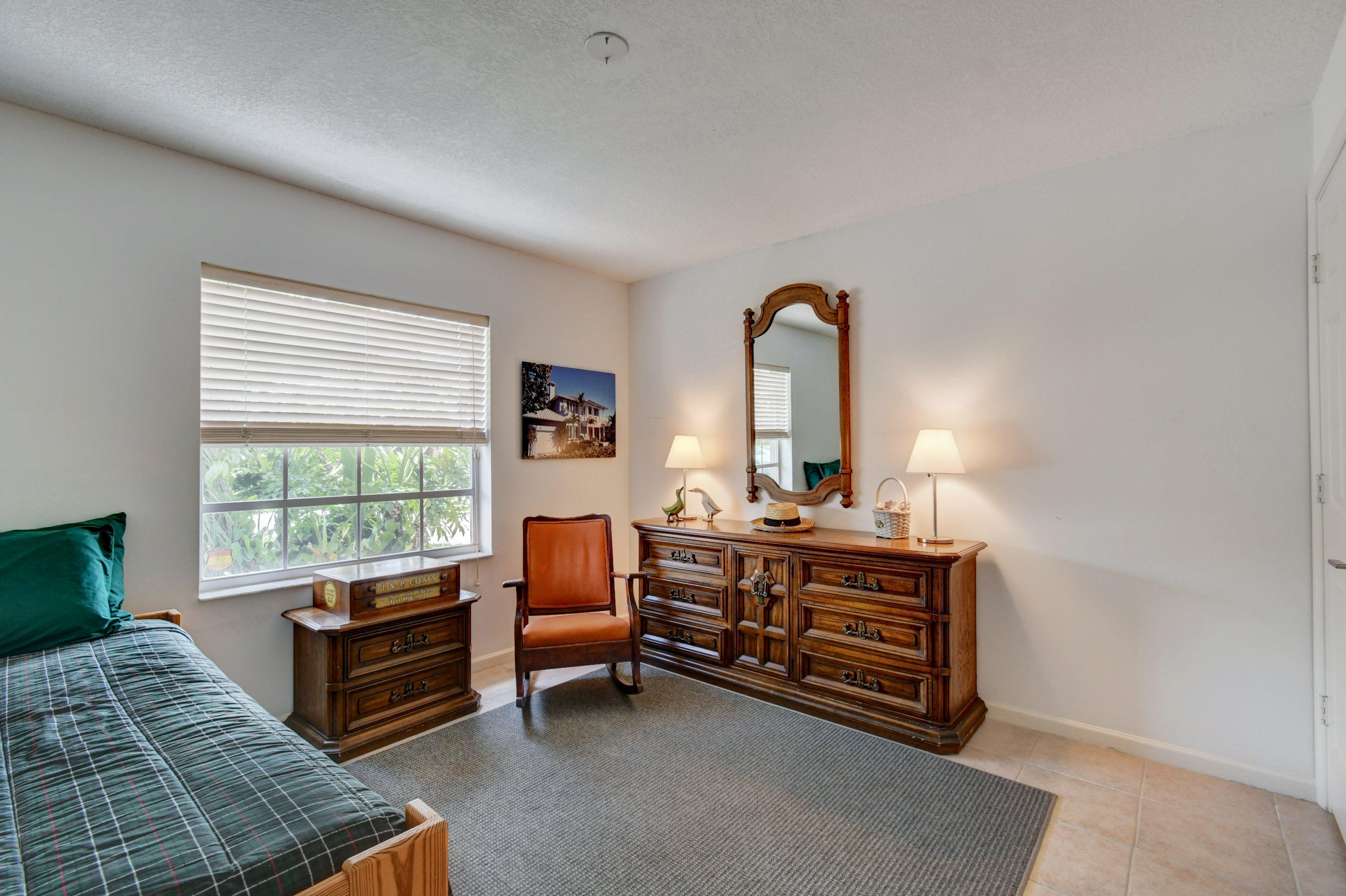 RAINBOW LAKES/THE ESTATES - Residential