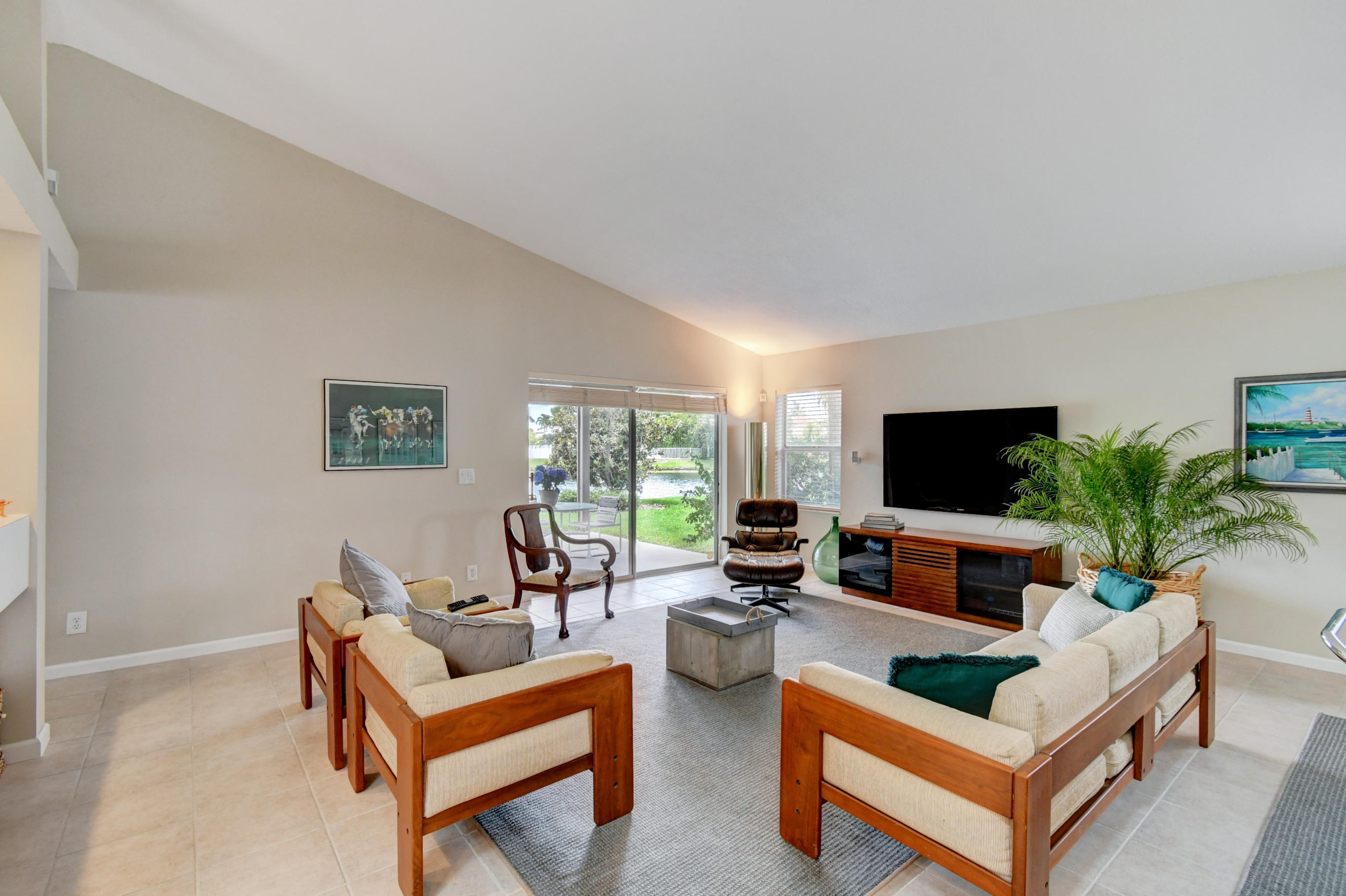 RAINBOW LAKES/THE ESTATES - Residential