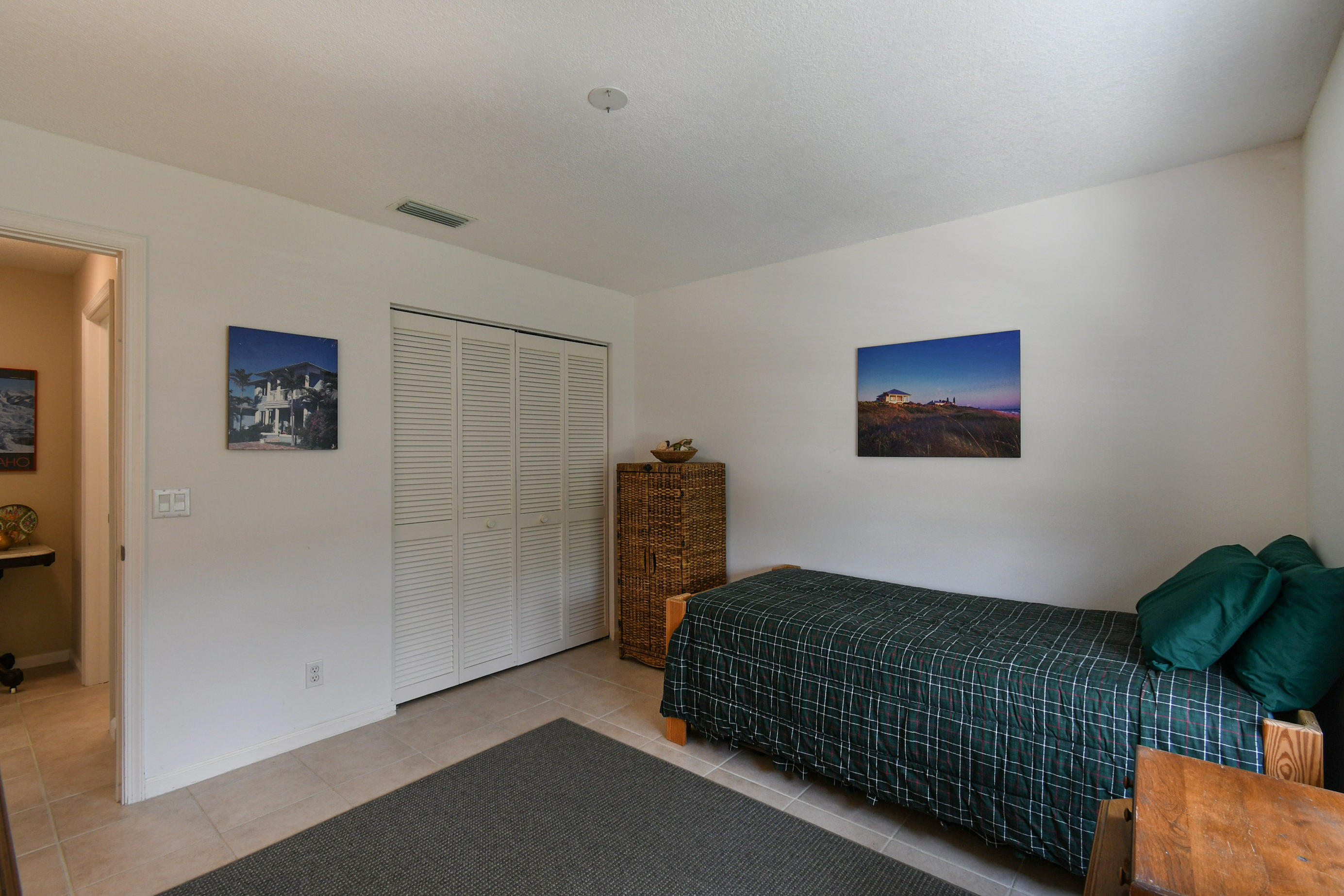 RAINBOW LAKES/THE ESTATES - Residential