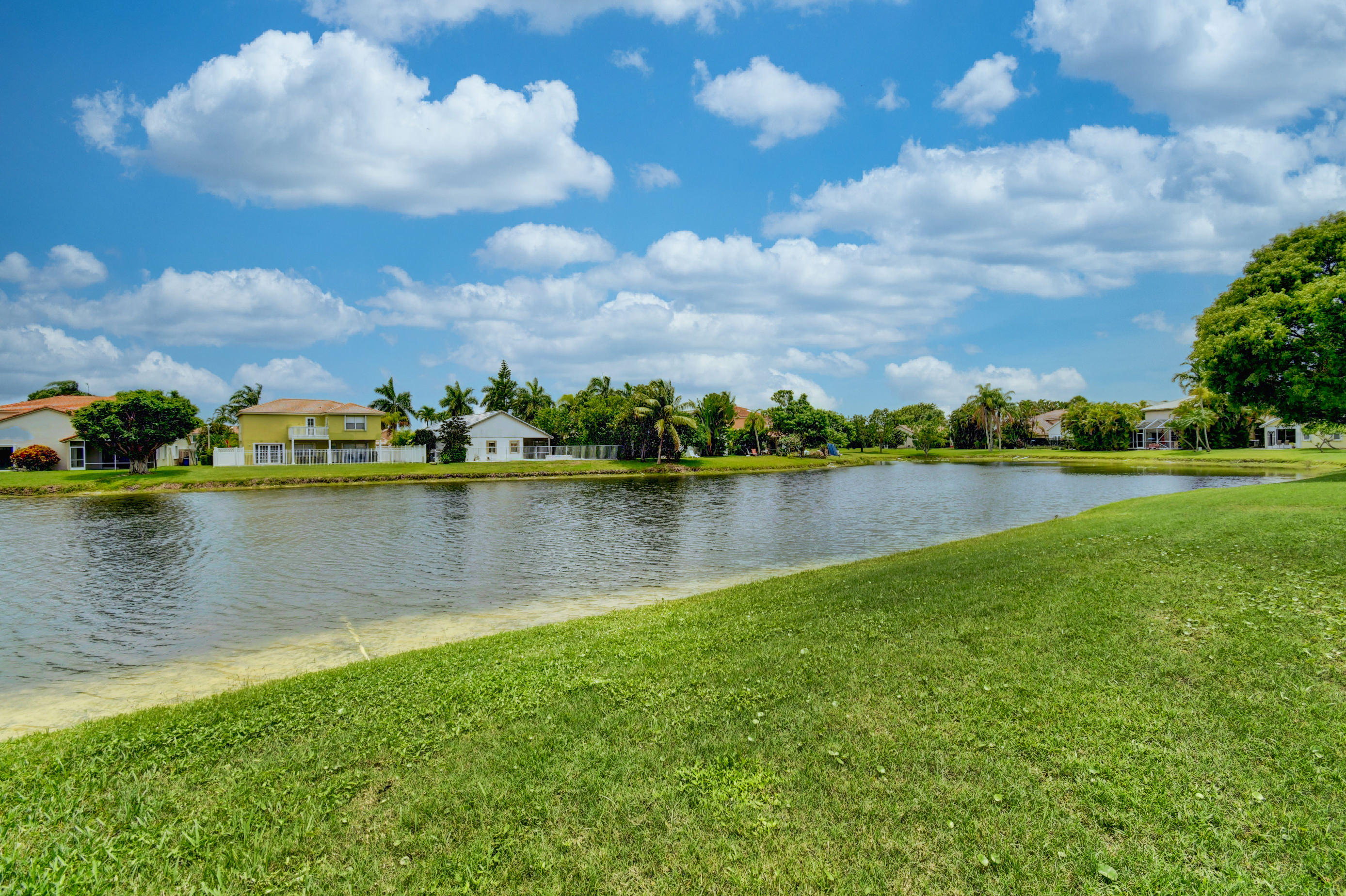 RAINBOW LAKES/THE ESTATES - Residential