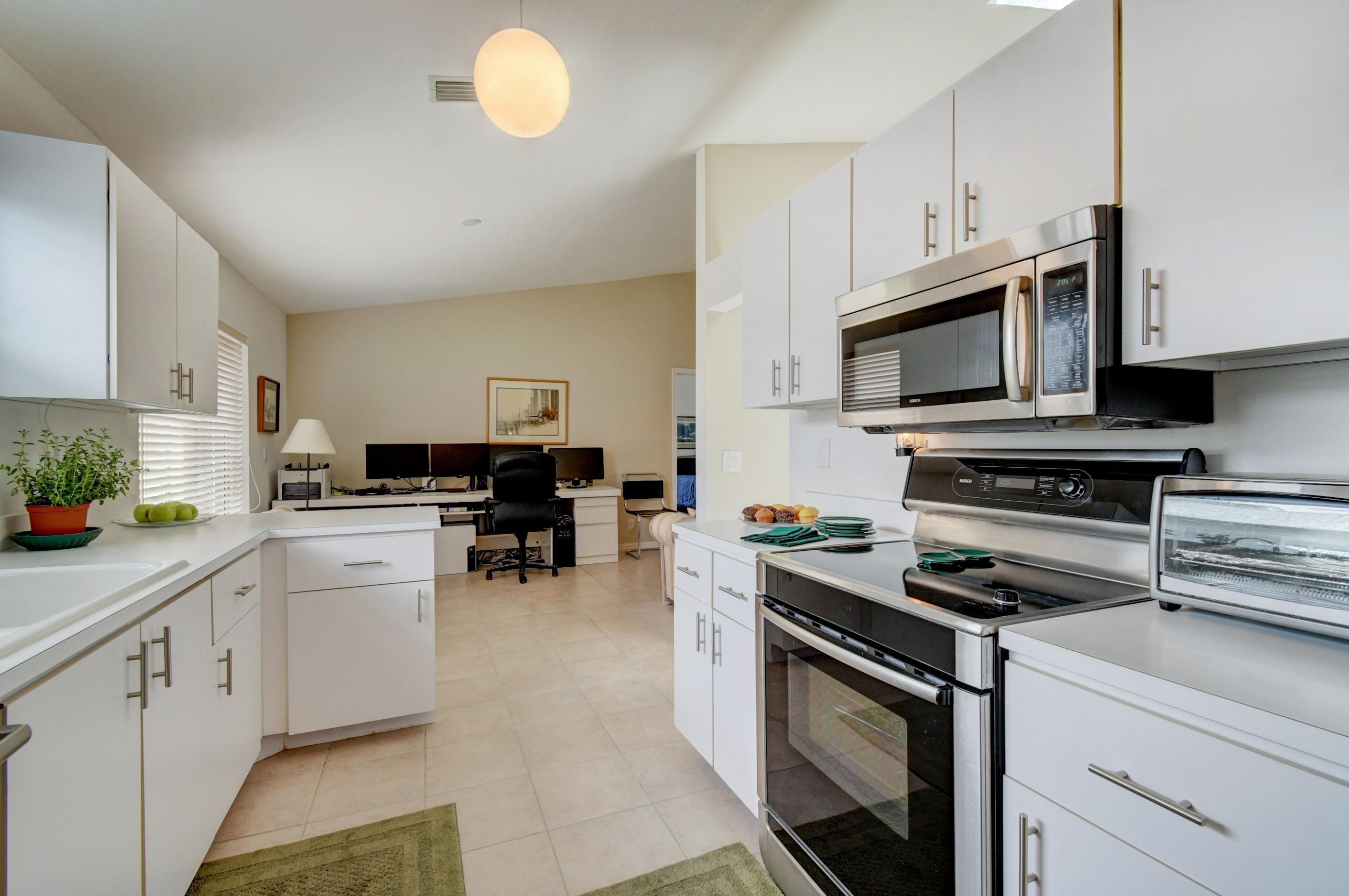 RAINBOW LAKES/THE ESTATES - Residential