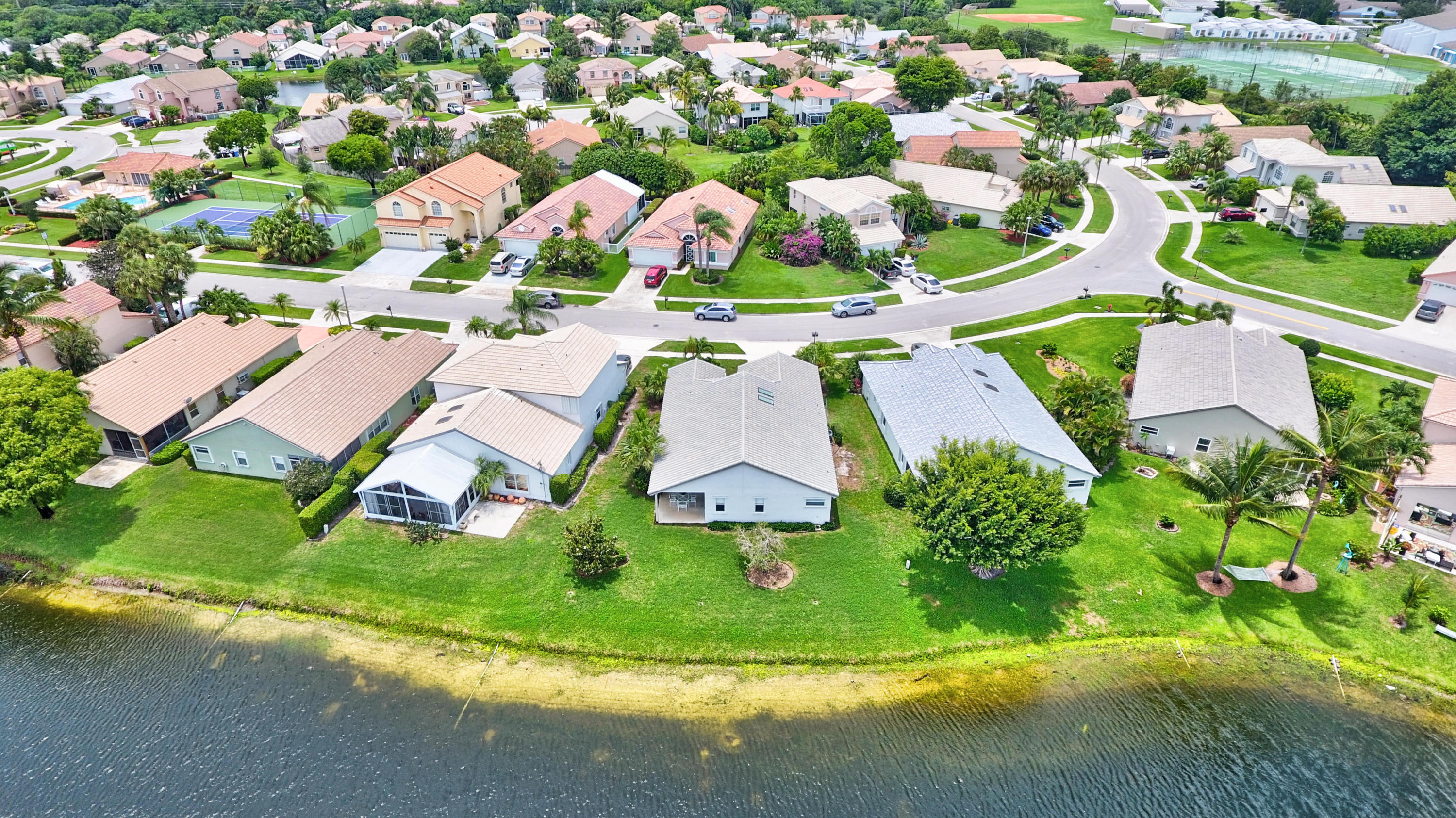 RAINBOW LAKES/THE ESTATES - Residential