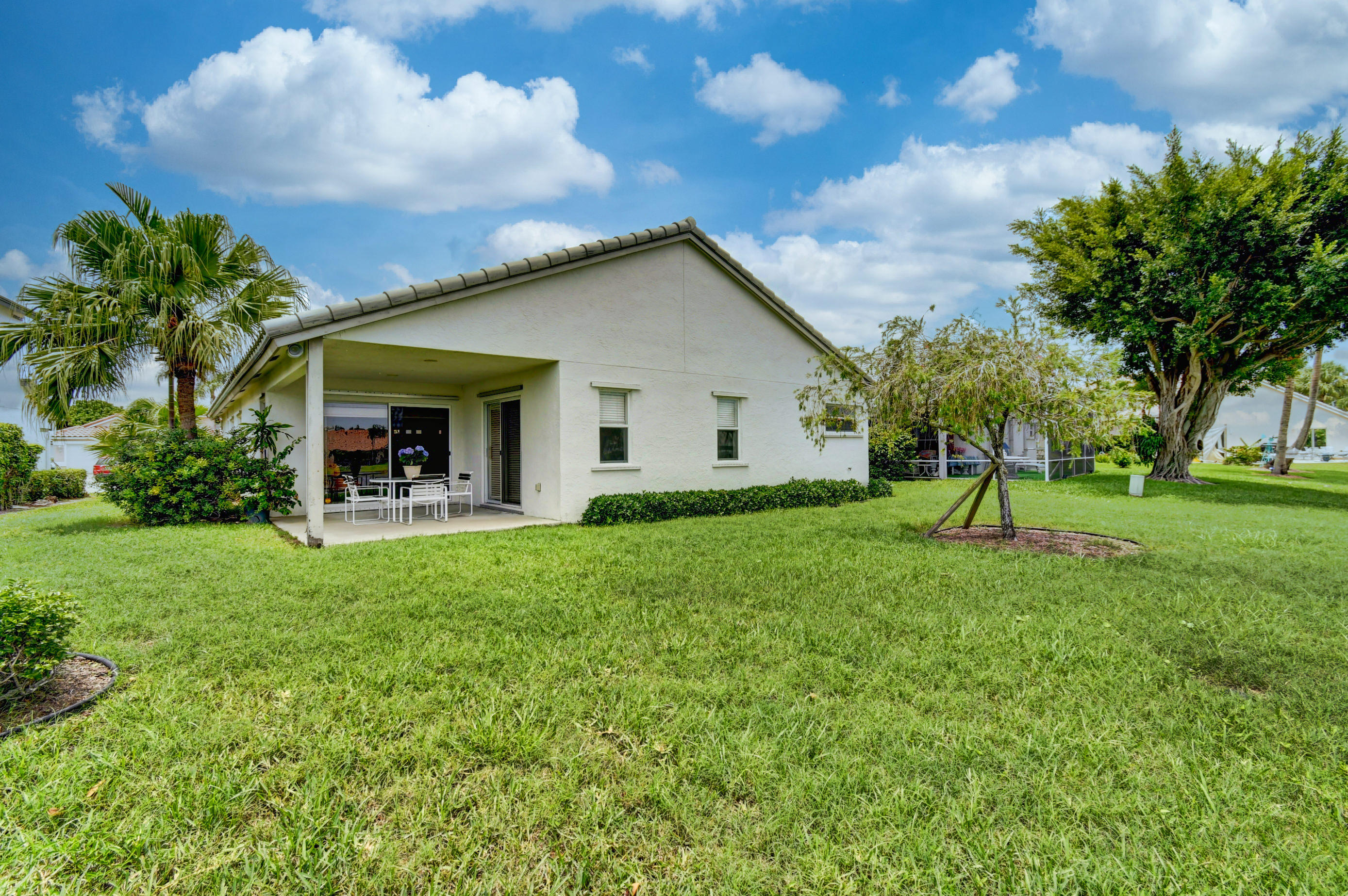 RAINBOW LAKES/THE ESTATES - Residential