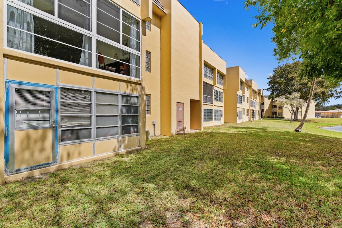 BERMUDA CLUB THREE CONDO - Residential