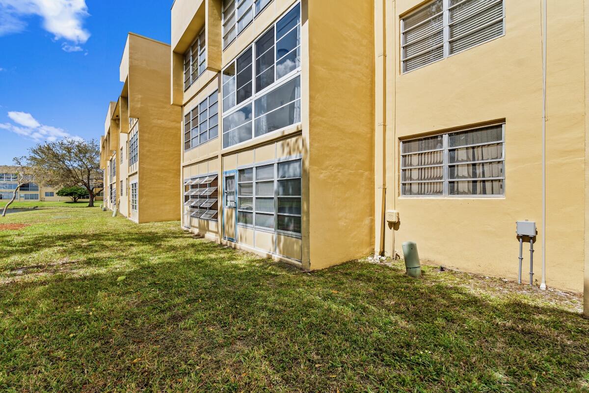 BERMUDA CLUB THREE CONDO - Residential