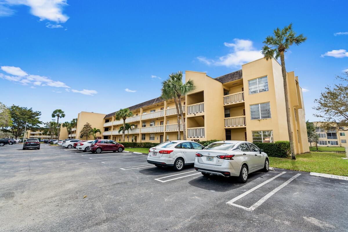 BERMUDA CLUB THREE CONDO - Residential