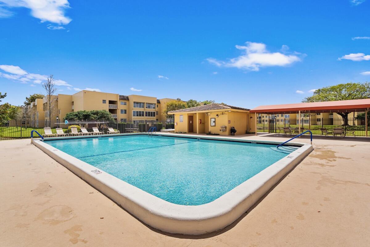 BERMUDA CLUB THREE CONDO - Residential