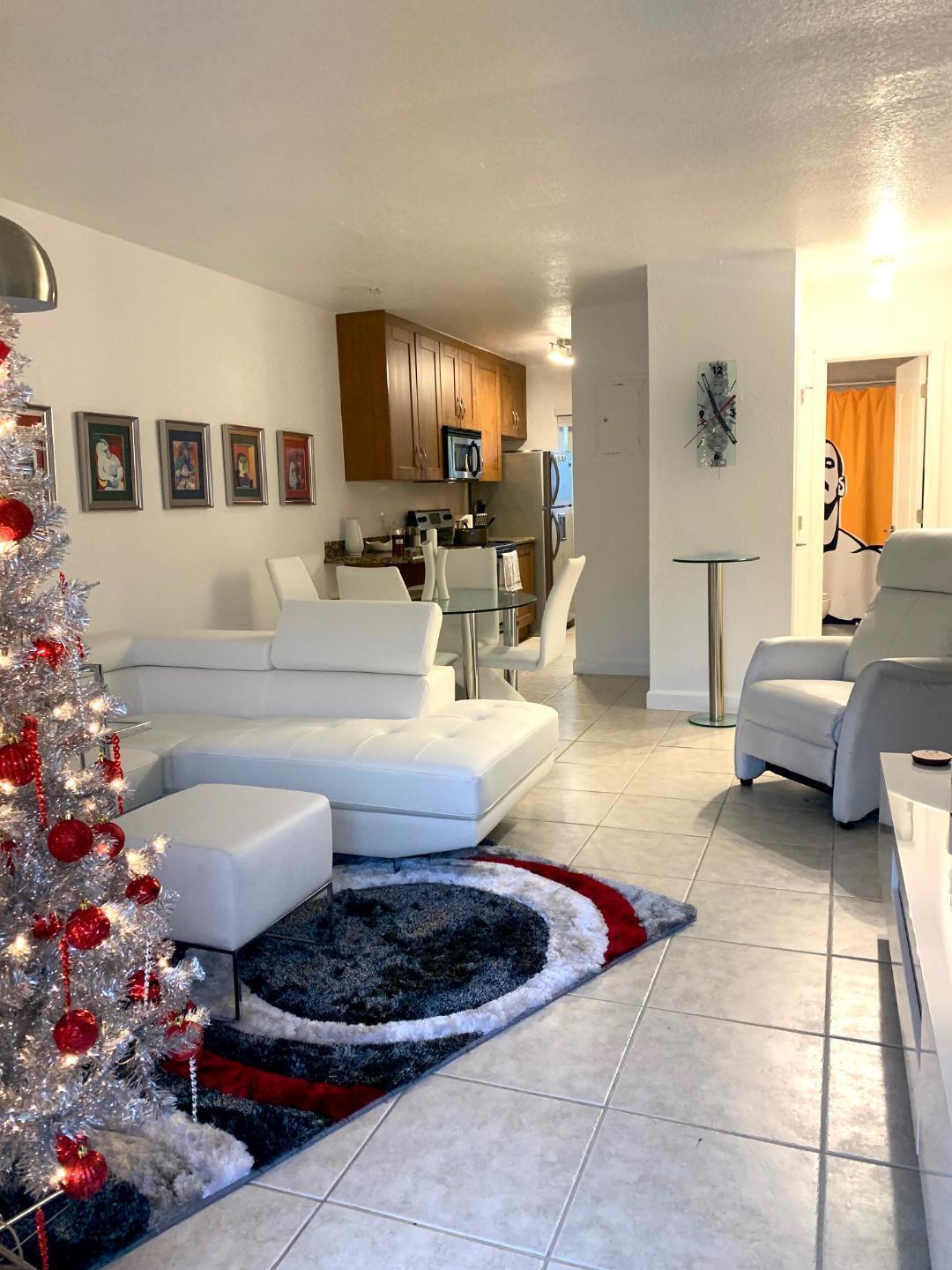 ENCLAVE AT WILTON MANORS - Residential Lease