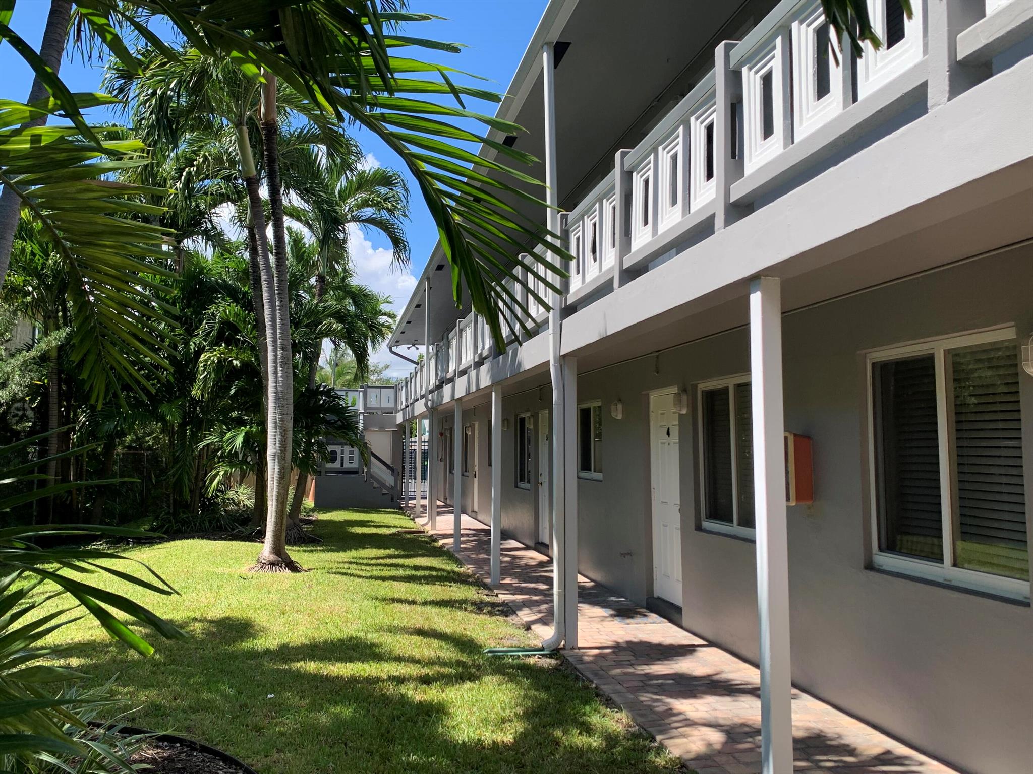 ENCLAVE AT WILTON MANORS - Residential Lease