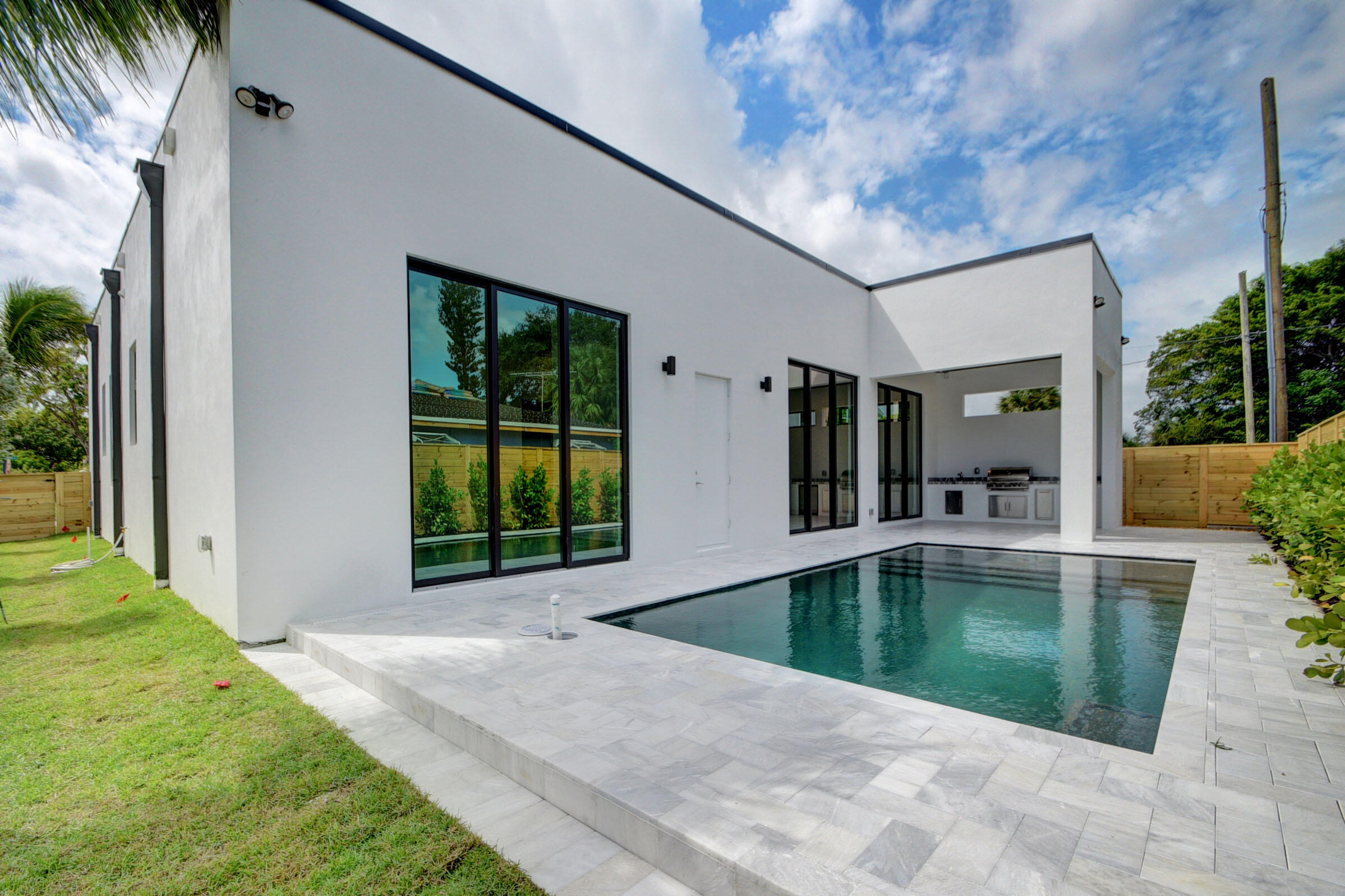 BELLE VUE ADD TO WPB - Residential Lease