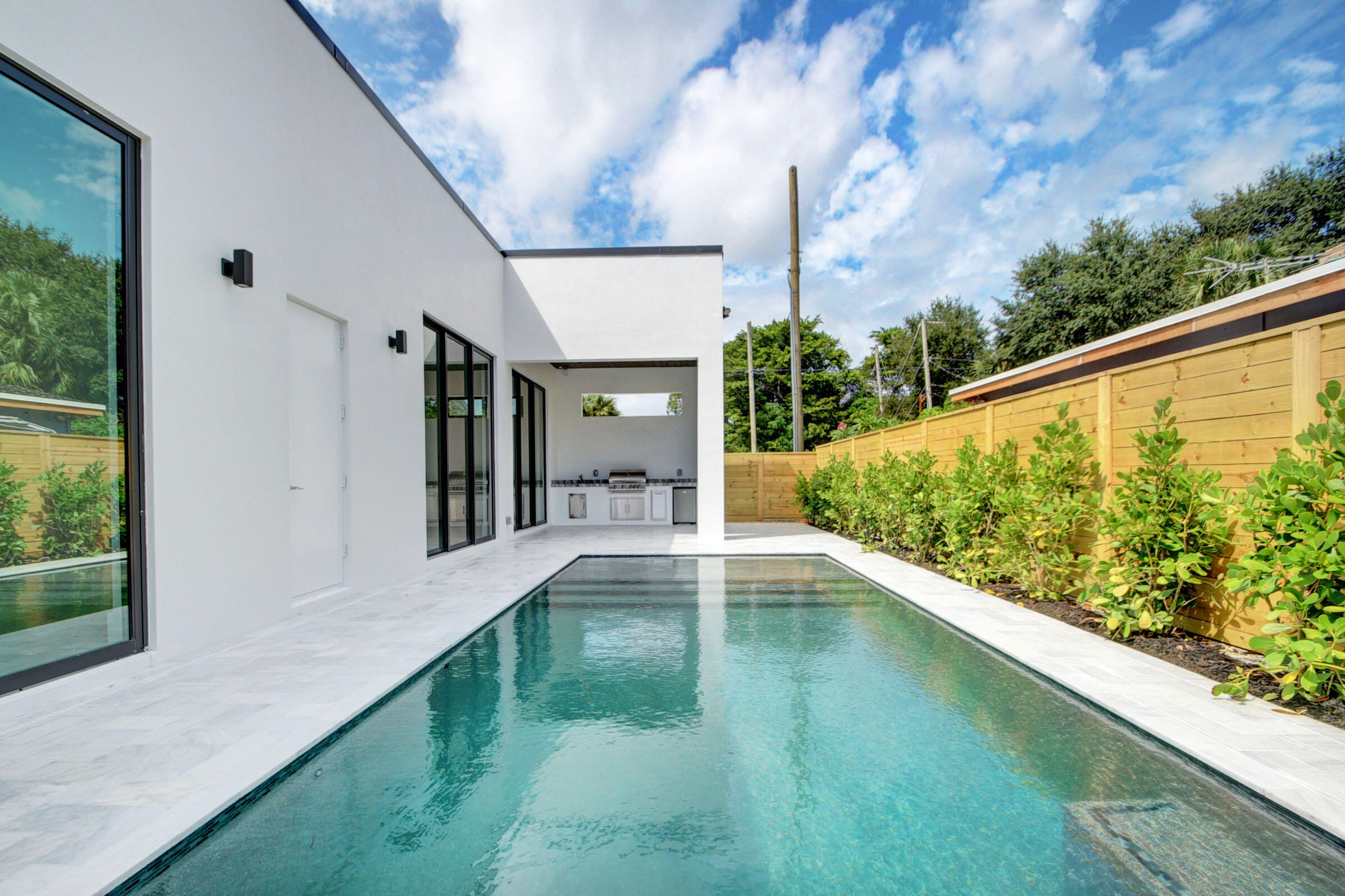 BELLE VUE ADD TO WPB - Residential Lease