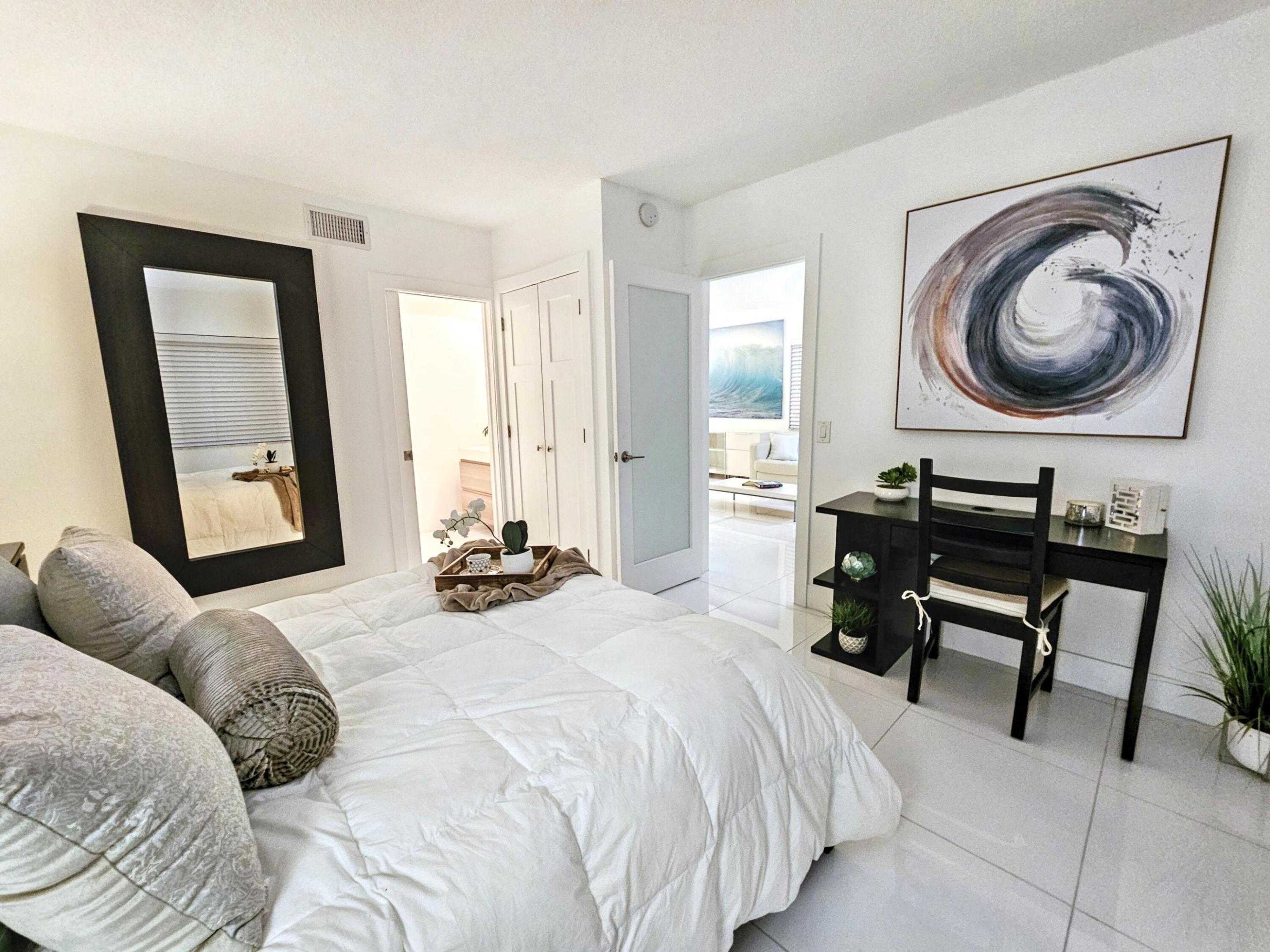 WELLINGTON ARMS CONDOS - Residential