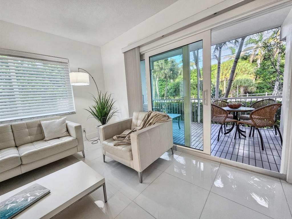 WELLINGTON ARMS CONDOS - Residential