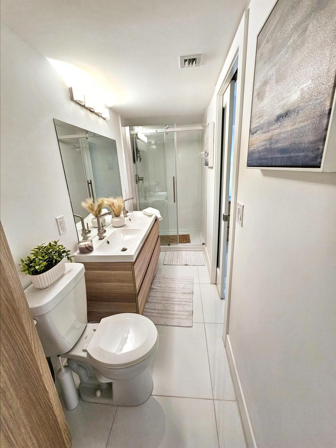 WELLINGTON ARMS CONDOS - Residential