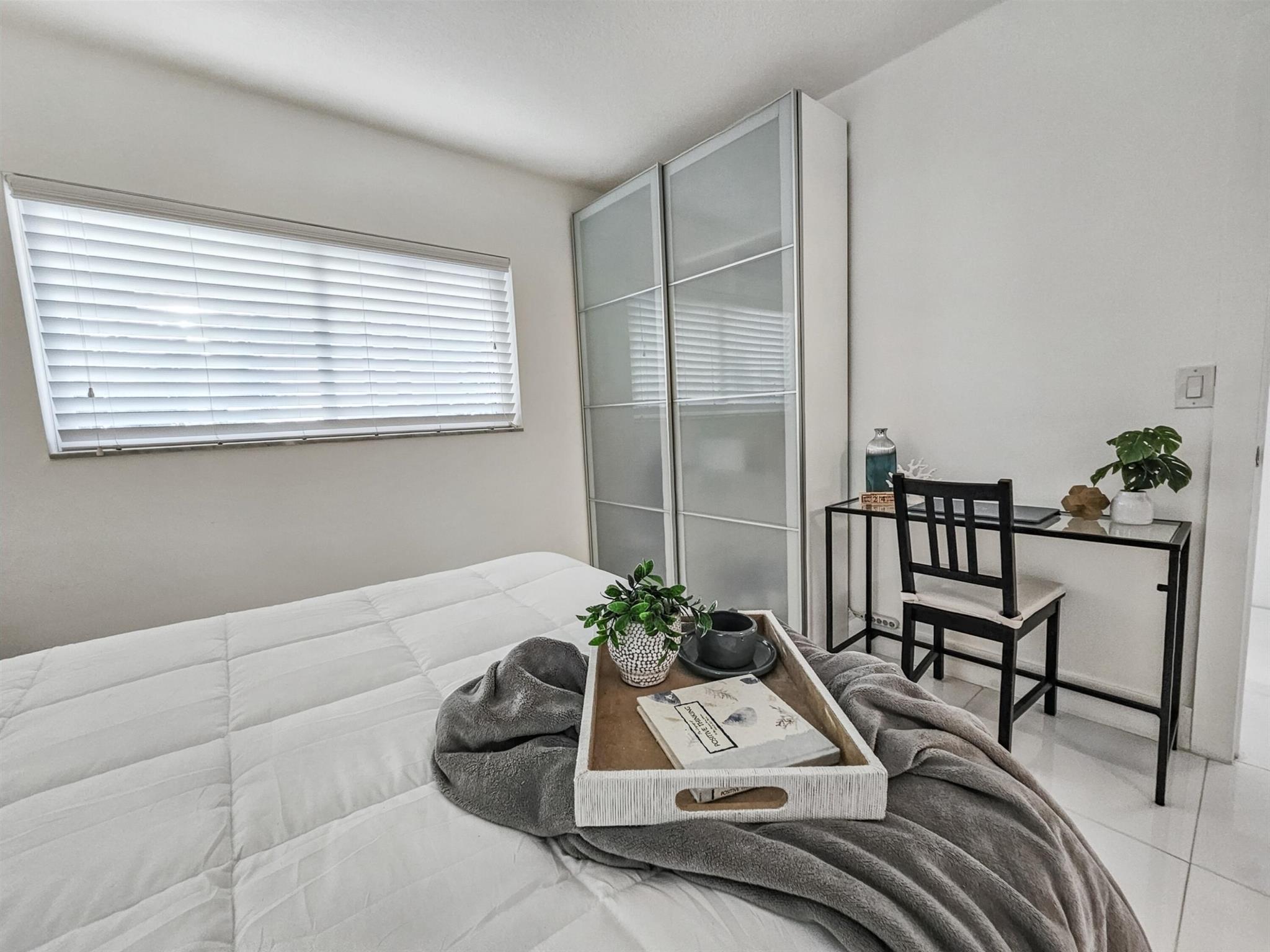 WELLINGTON ARMS CONDOS - Residential