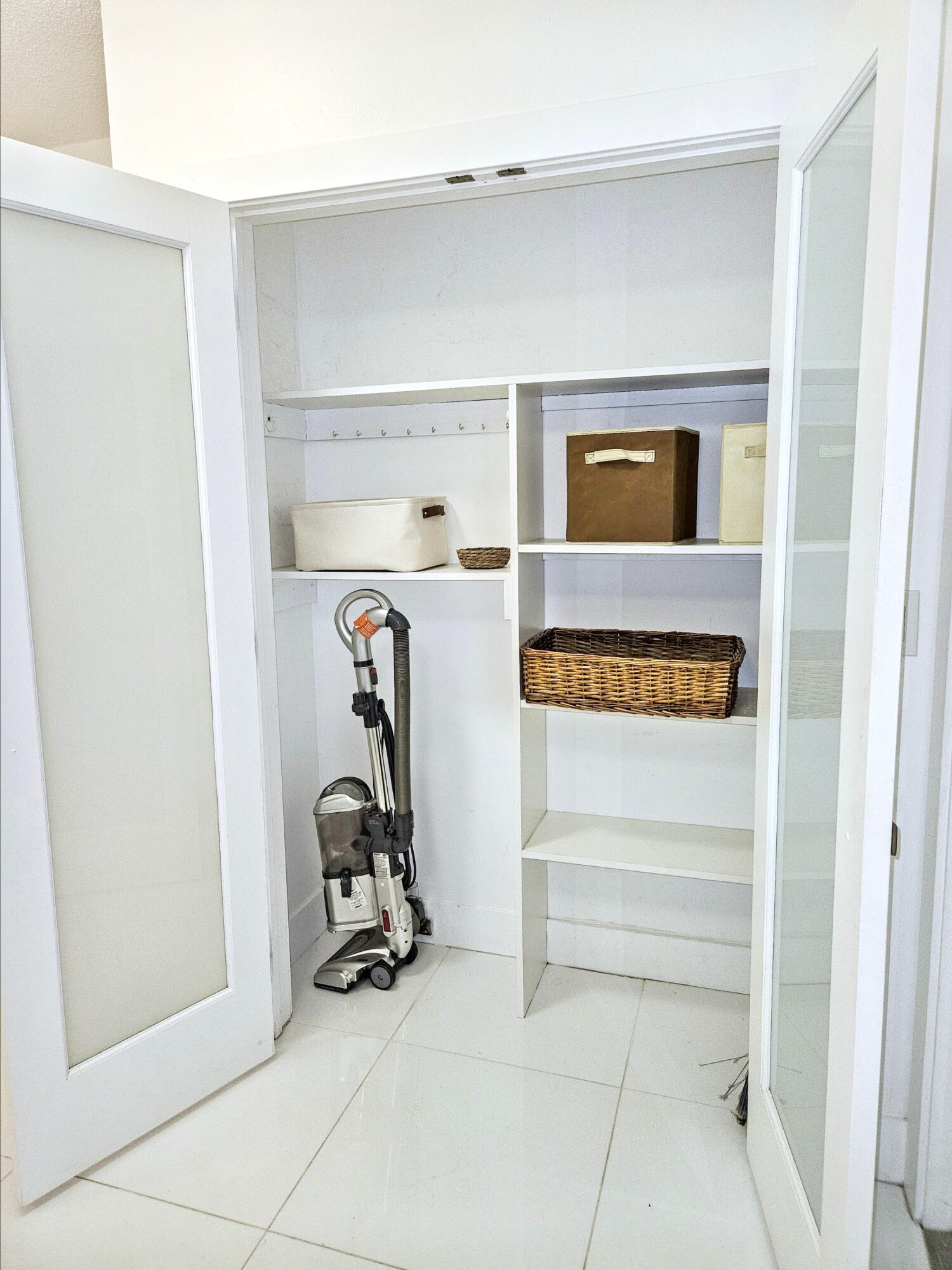 WELLINGTON ARMS CONDOS - Residential