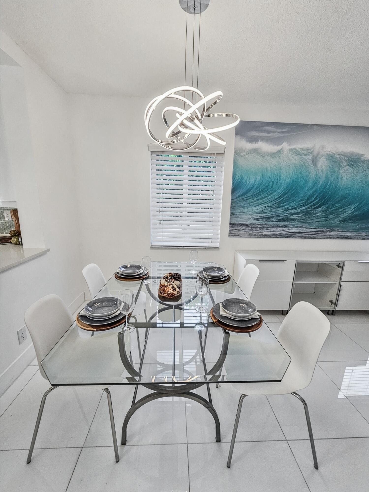 WELLINGTON ARMS CONDOS - Residential