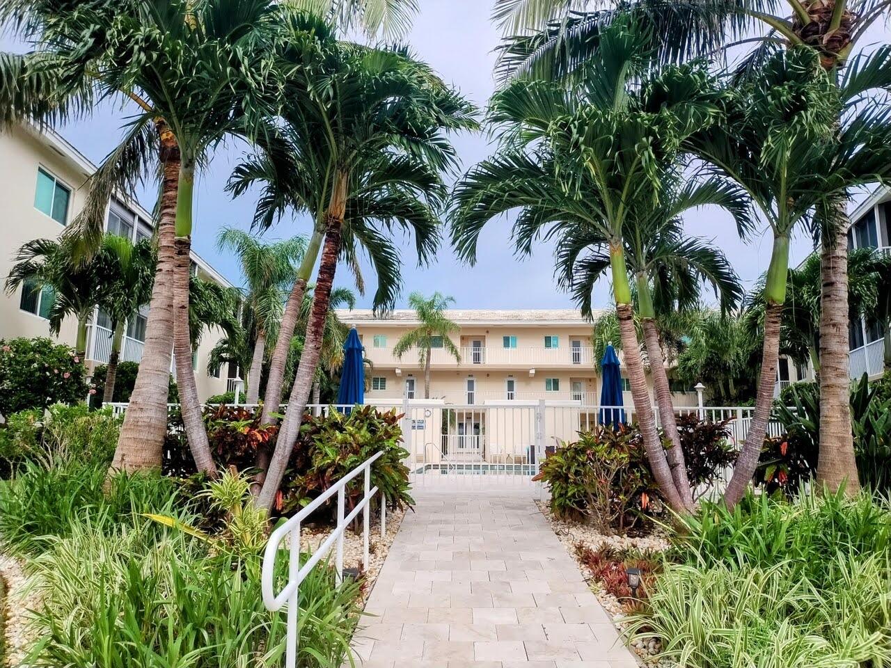 WELLINGTON ARMS CONDOS - Residential