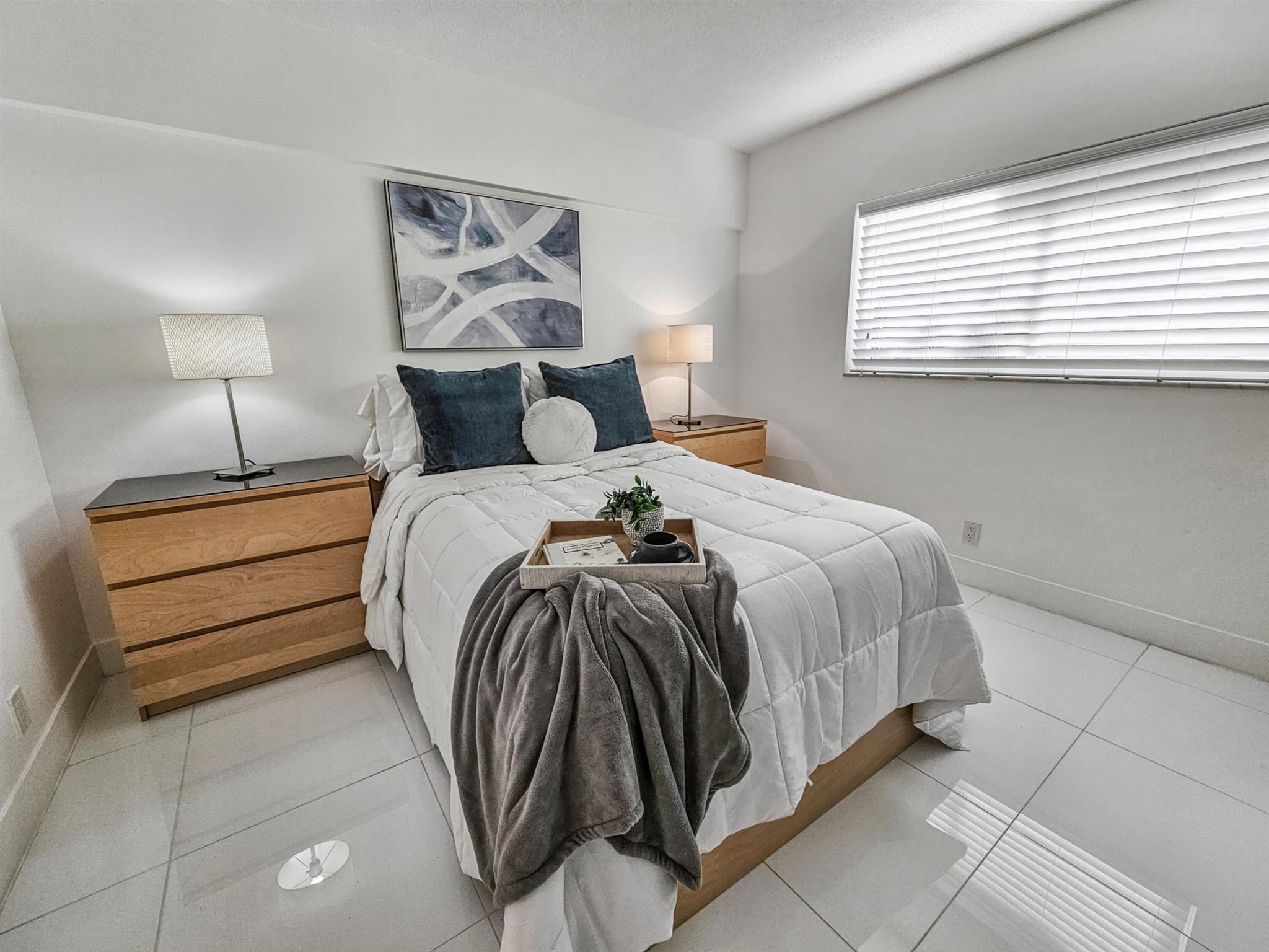 WELLINGTON ARMS CONDOS - Residential