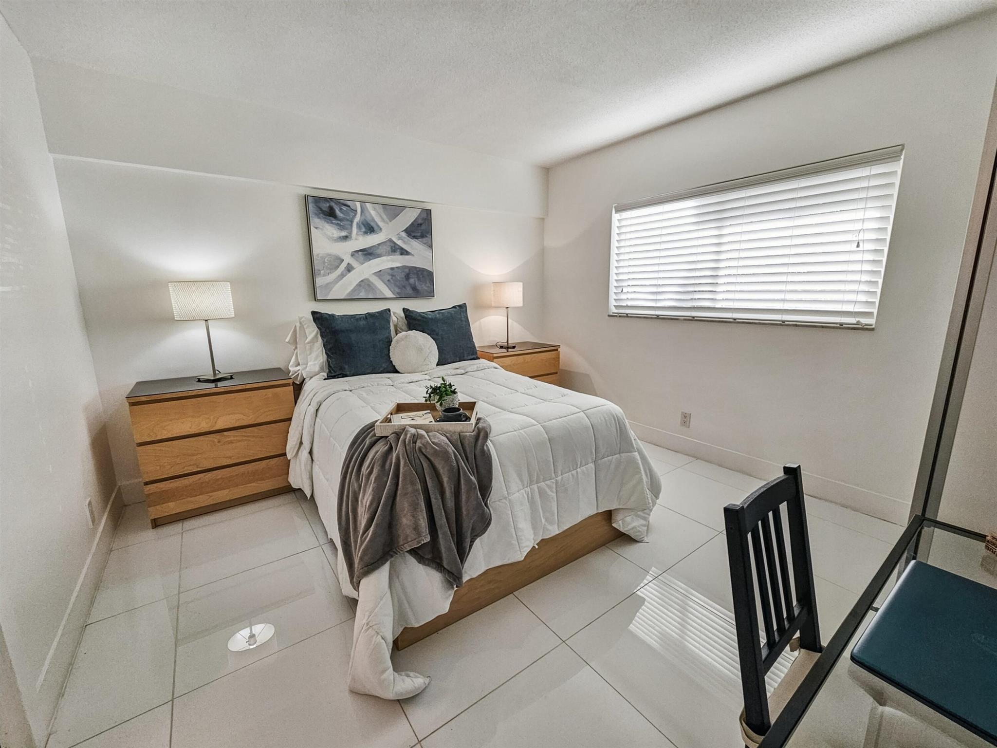 WELLINGTON ARMS CONDOS - Residential