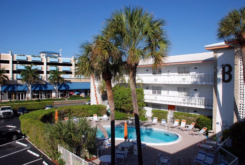 Photo of 120 NE 20 Avenue #12, Deerfield Beach, FL 33441 (MLS # F10506624)