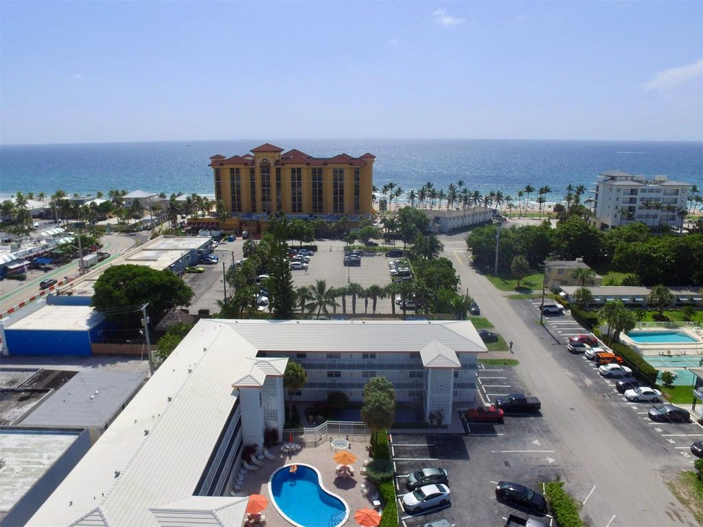 Photo of 120 NE 20 Avenue #12, Deerfield Beach, FL 33441 (MLS # F10506624)