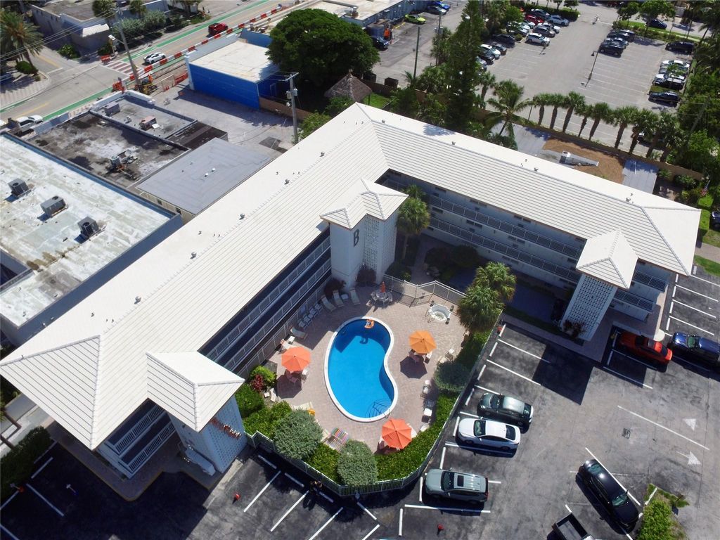 Photo of 120 NE 20 Avenue #12, Deerfield Beach, FL 33441 (MLS # F10506624)