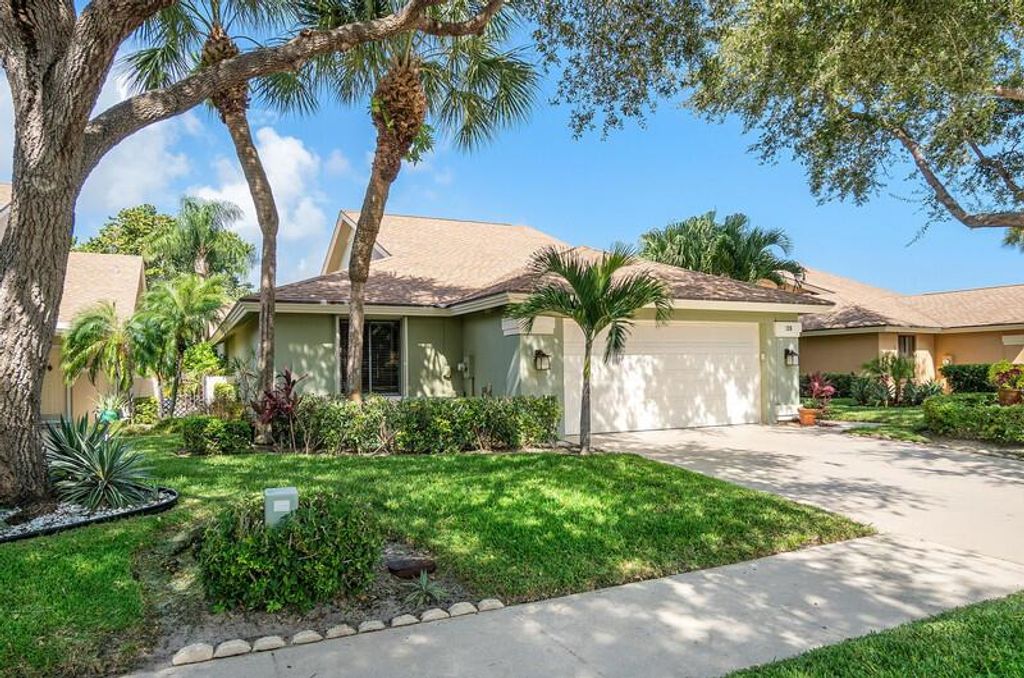 Photo of 126 Beach Summit Court, Jupiter, FL 33477 (MLS # R10751023)