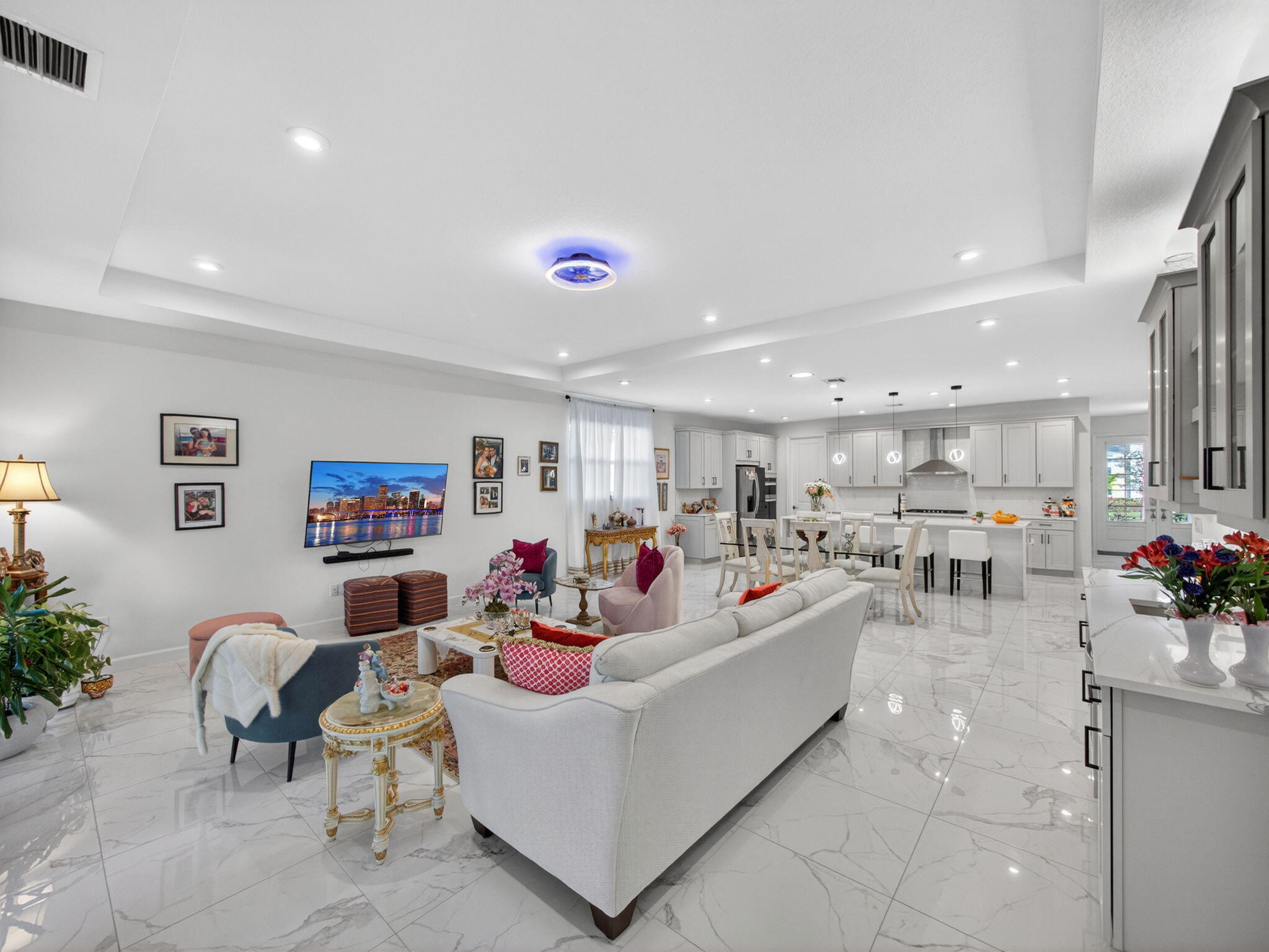 TELARO AT SOUTHERN GROVE PHASE 2 AND 3 - Residential