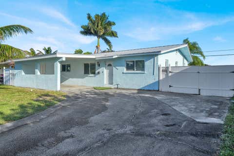 Photo of 3360 Florida Boulevard, Palm Beach Gardens, FL 33410 (MLS # B26056094)