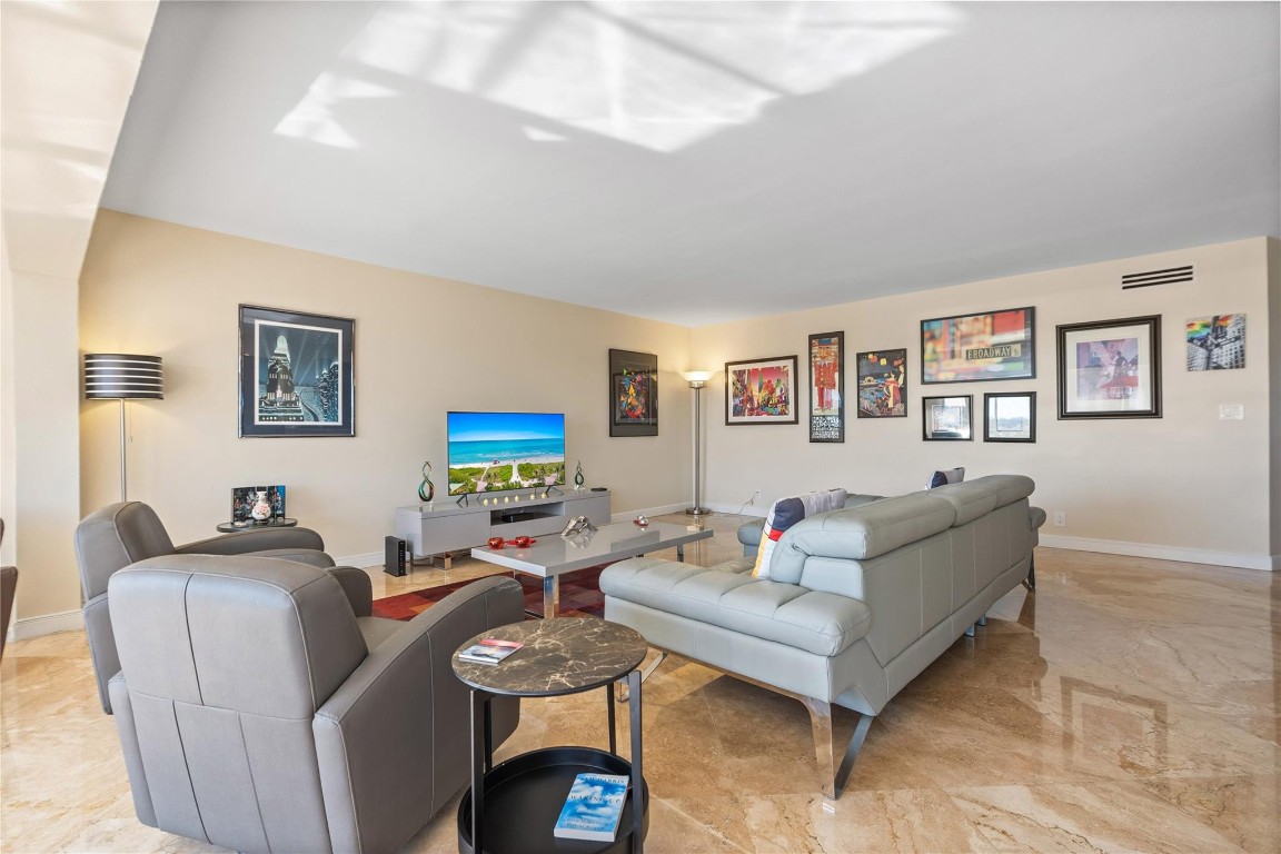 Winston House - Residential