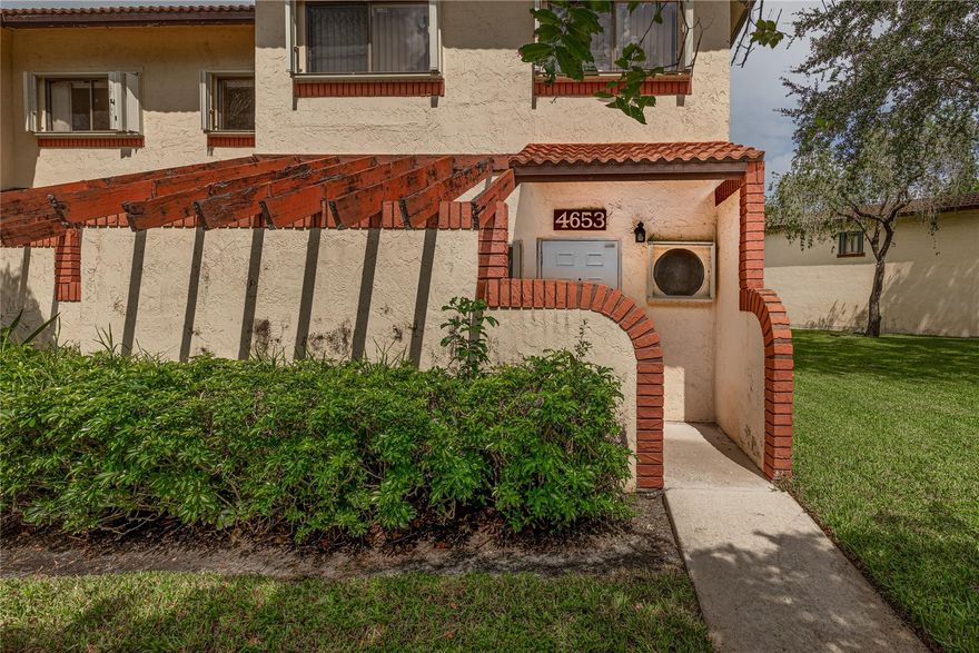 THIS CORNER TOWNHOUSE IS AN NVESTOR DREAM, CAN BE RENTED IMMEDIATELY. NEEDS UPDATING. BEAUTIFUL WATERVIEW. HURRICANE SHUTTERS ON ALL WINDOWS. SCHOOLS CLOSE BY. SHOPPING CLOSE BY. ACROSS FROM POOL AND CLUBHOUSE AND CHILDREN'S PLAYGROUND. NEIGHBORHOOD IS KEPT IN GREAT CONDITION. PARK CLOSE TO YOUR HOME.