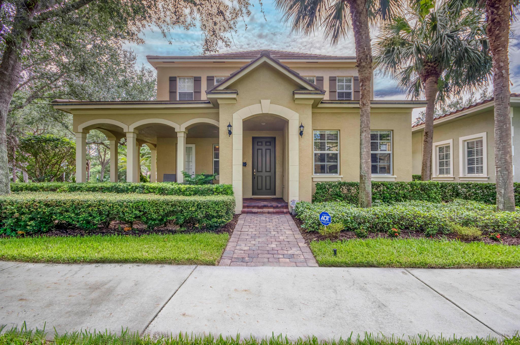 118 Foxford Court