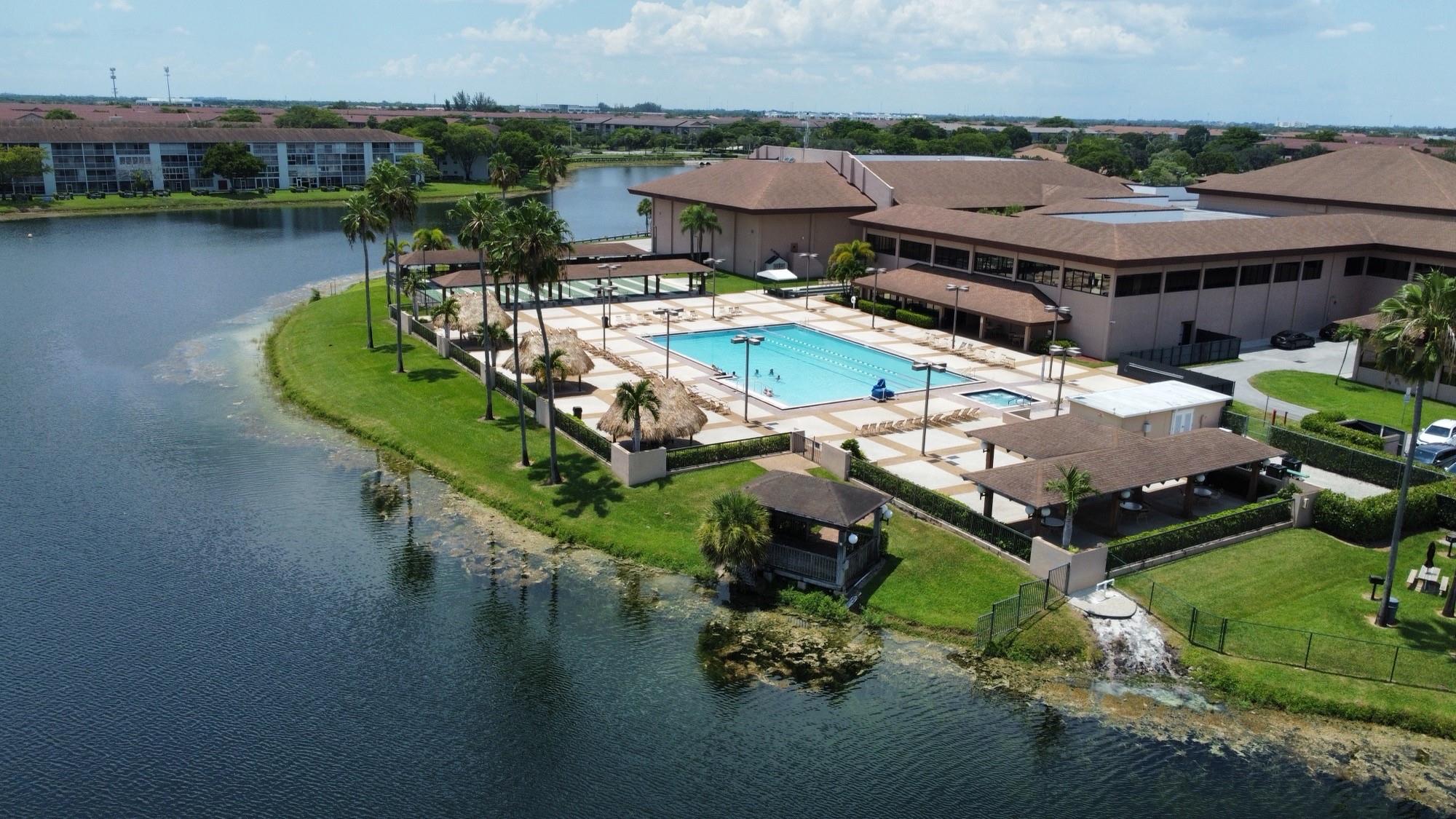 IVANHOE C - Residential