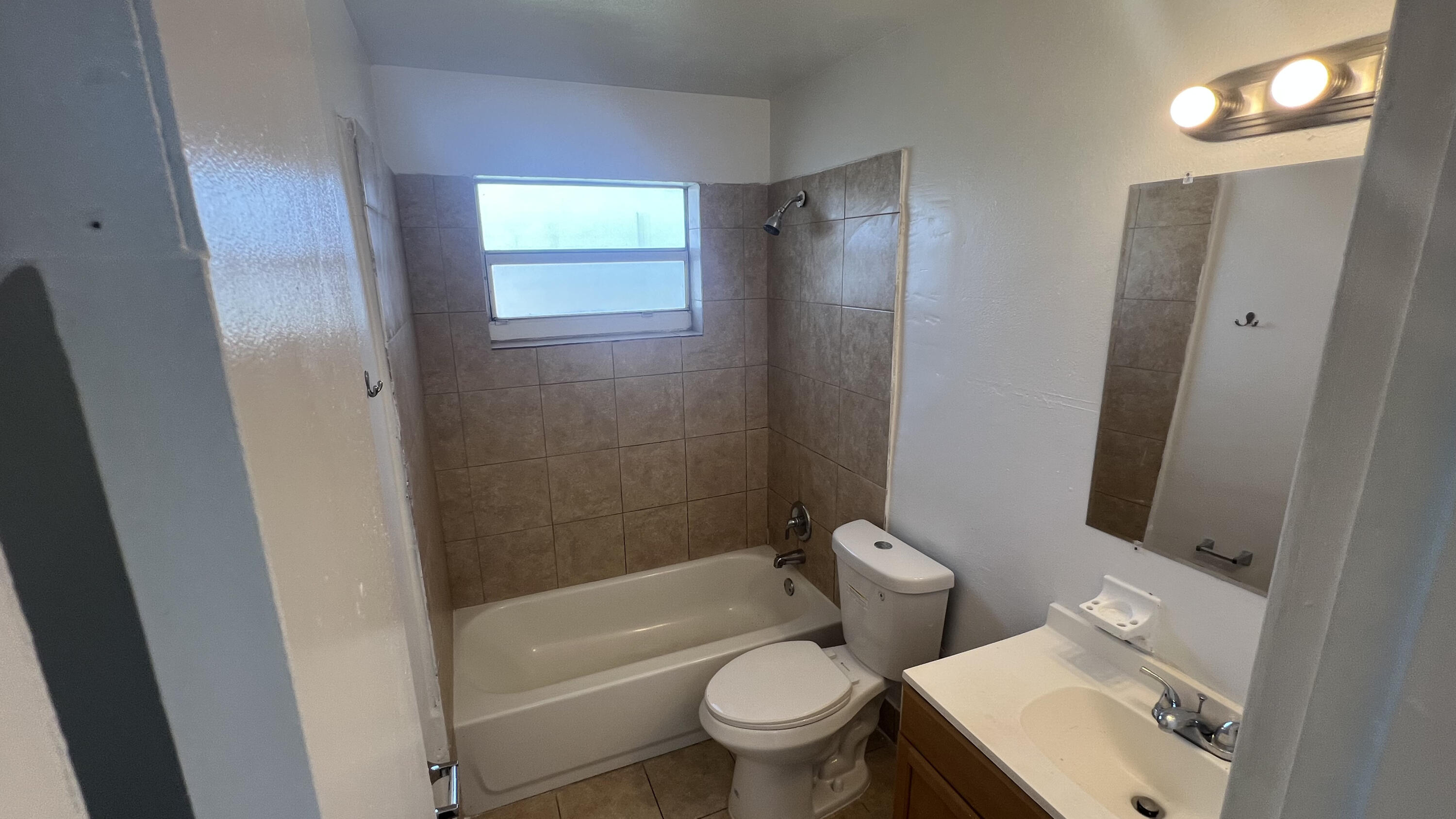 MIDLAND 1ST ADD - Residential Lease