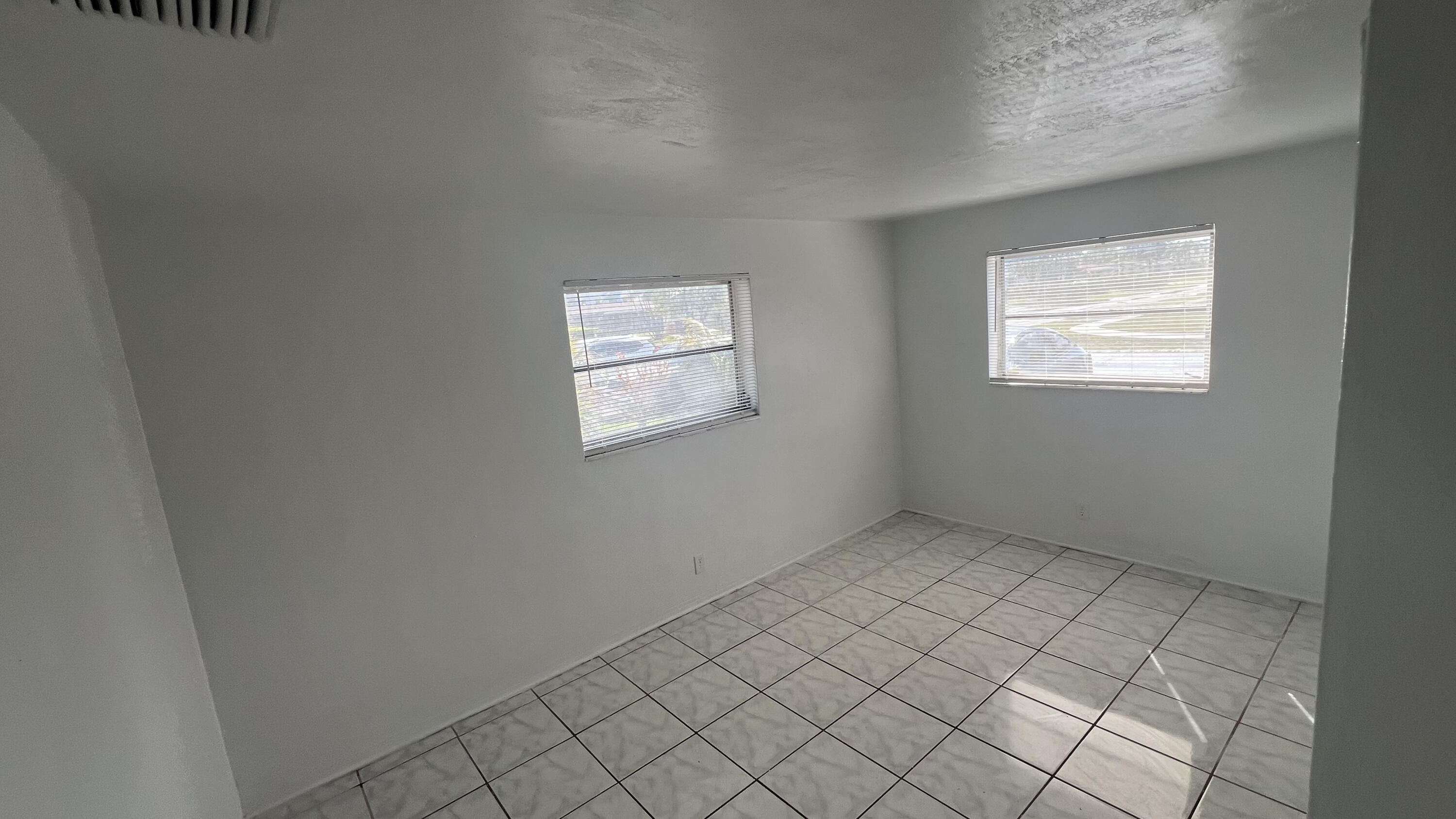 MIDLAND 1ST ADD - Residential Lease