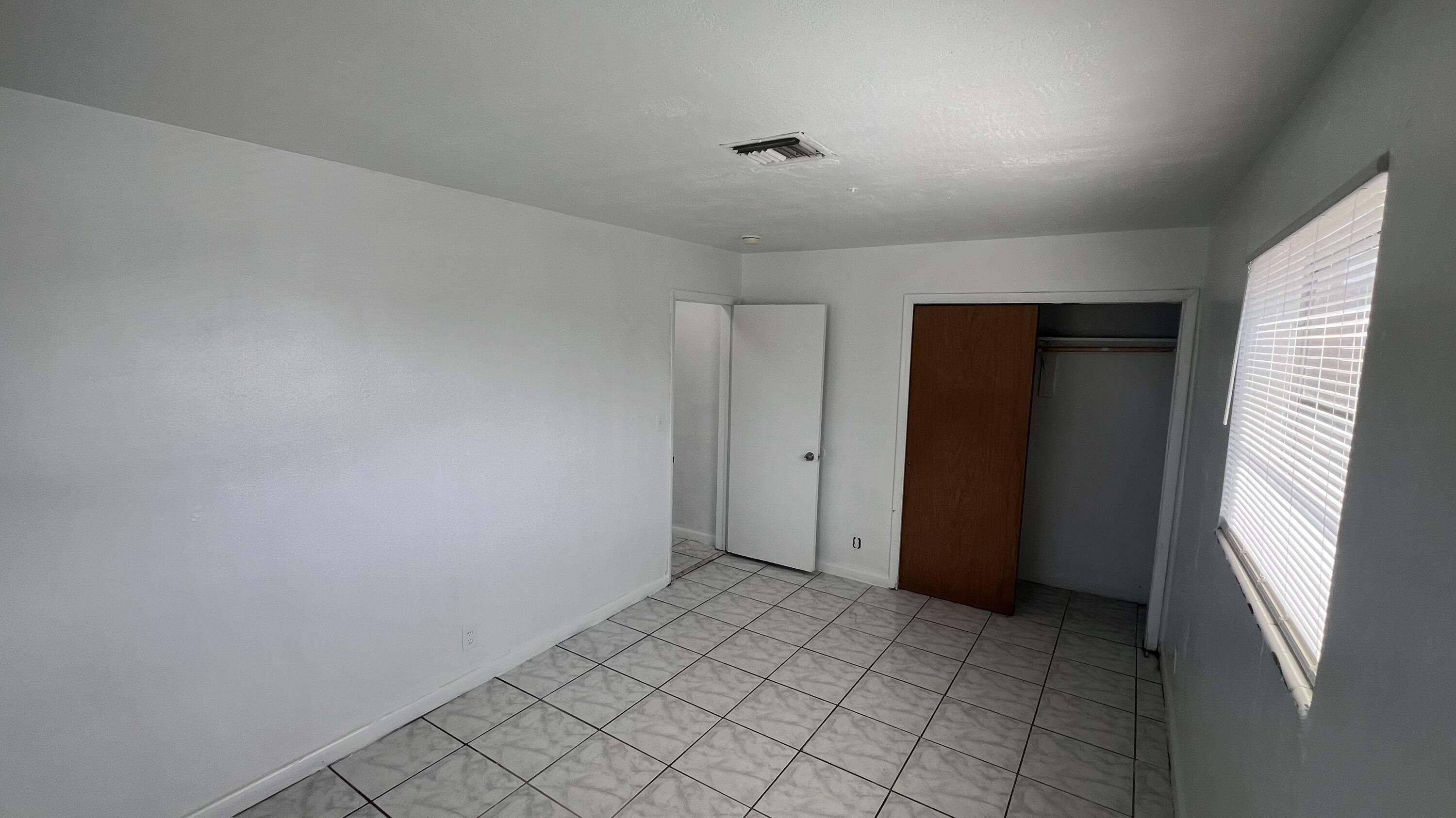 MIDLAND 1ST ADD - Residential Lease