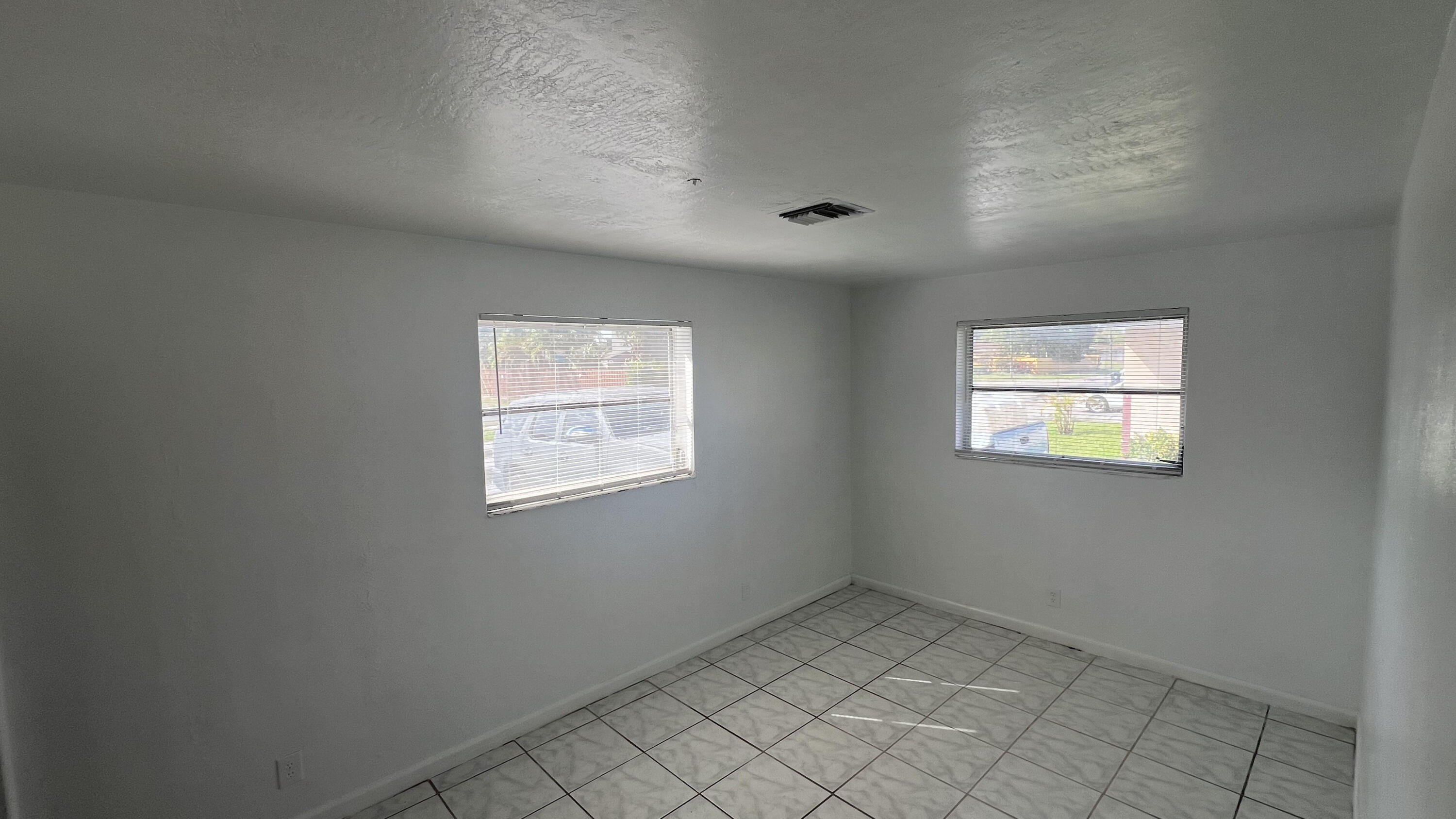 MIDLAND 1ST ADD - Residential Lease