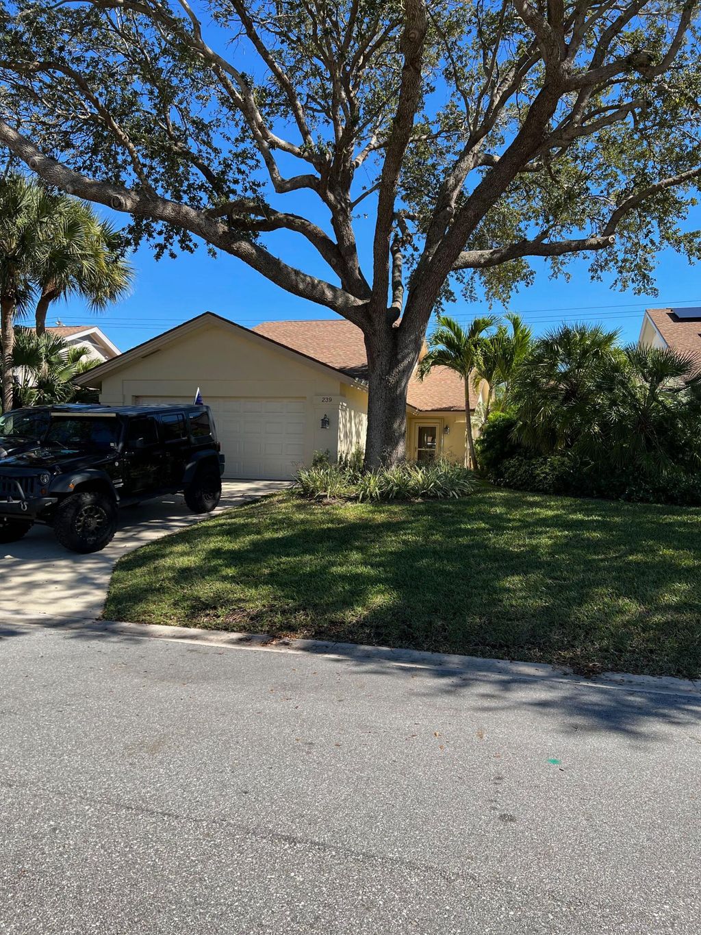 Photo of 239 E River Park Drive Dr E, Jupiter, FL 33477 (MLS # R10772106)