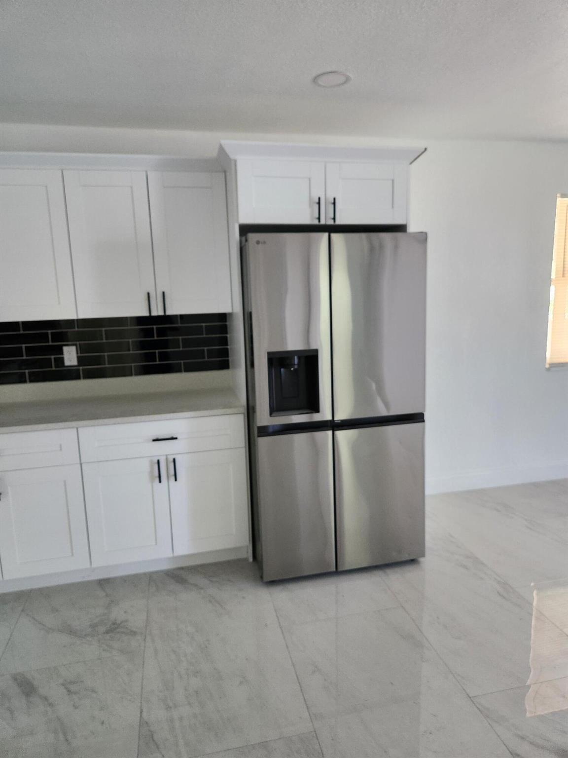 View photos, virtual tours, details... 609 W 2nd Street