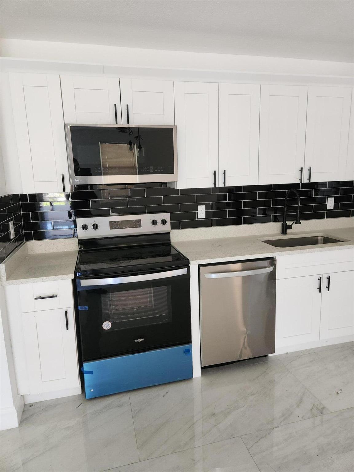 View photos, virtual tours, details... 609 W 2nd Street