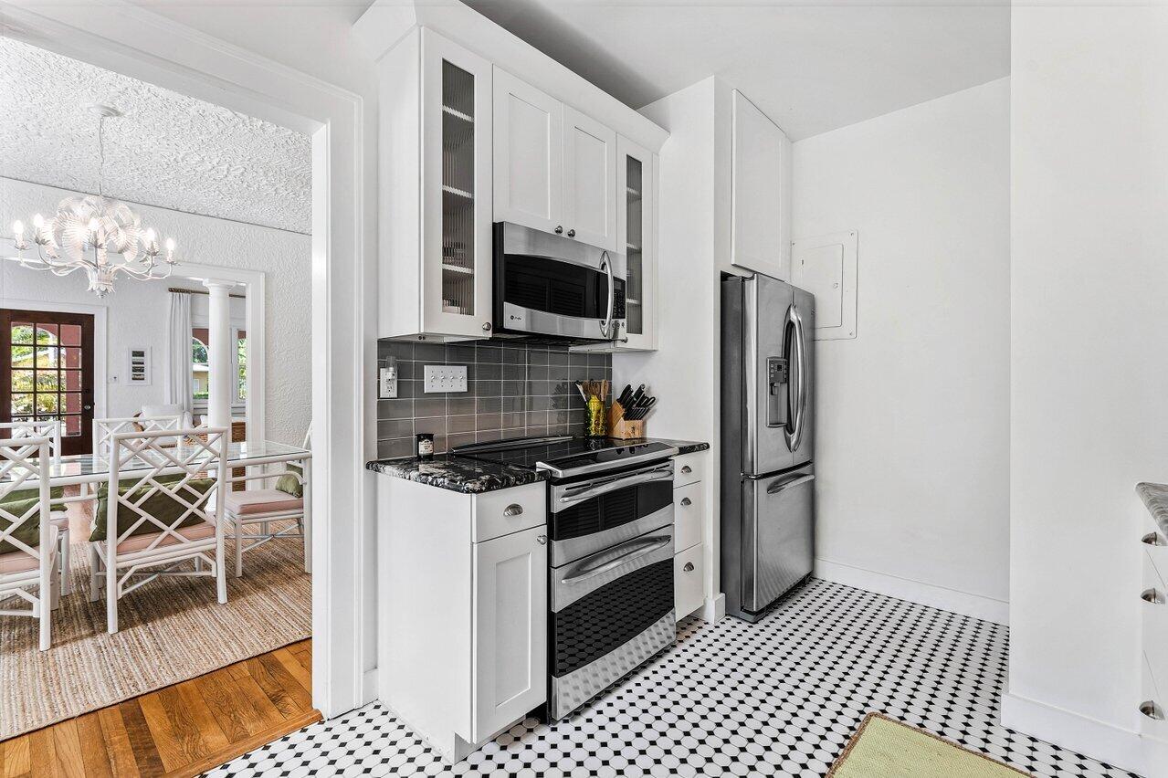 ST LUCIE ESTATES - Residential Lease