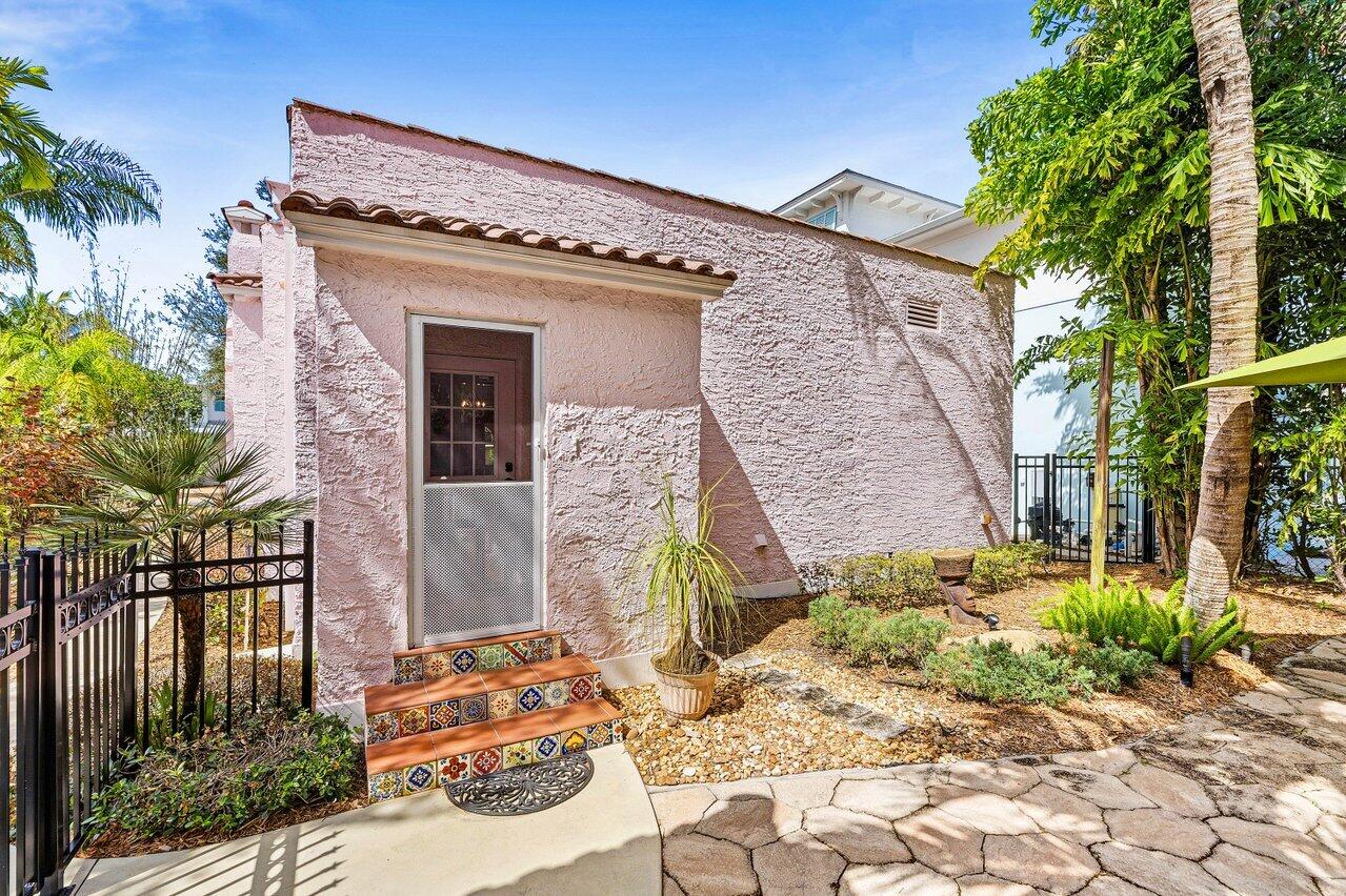 ST LUCIE ESTATES - Residential Lease