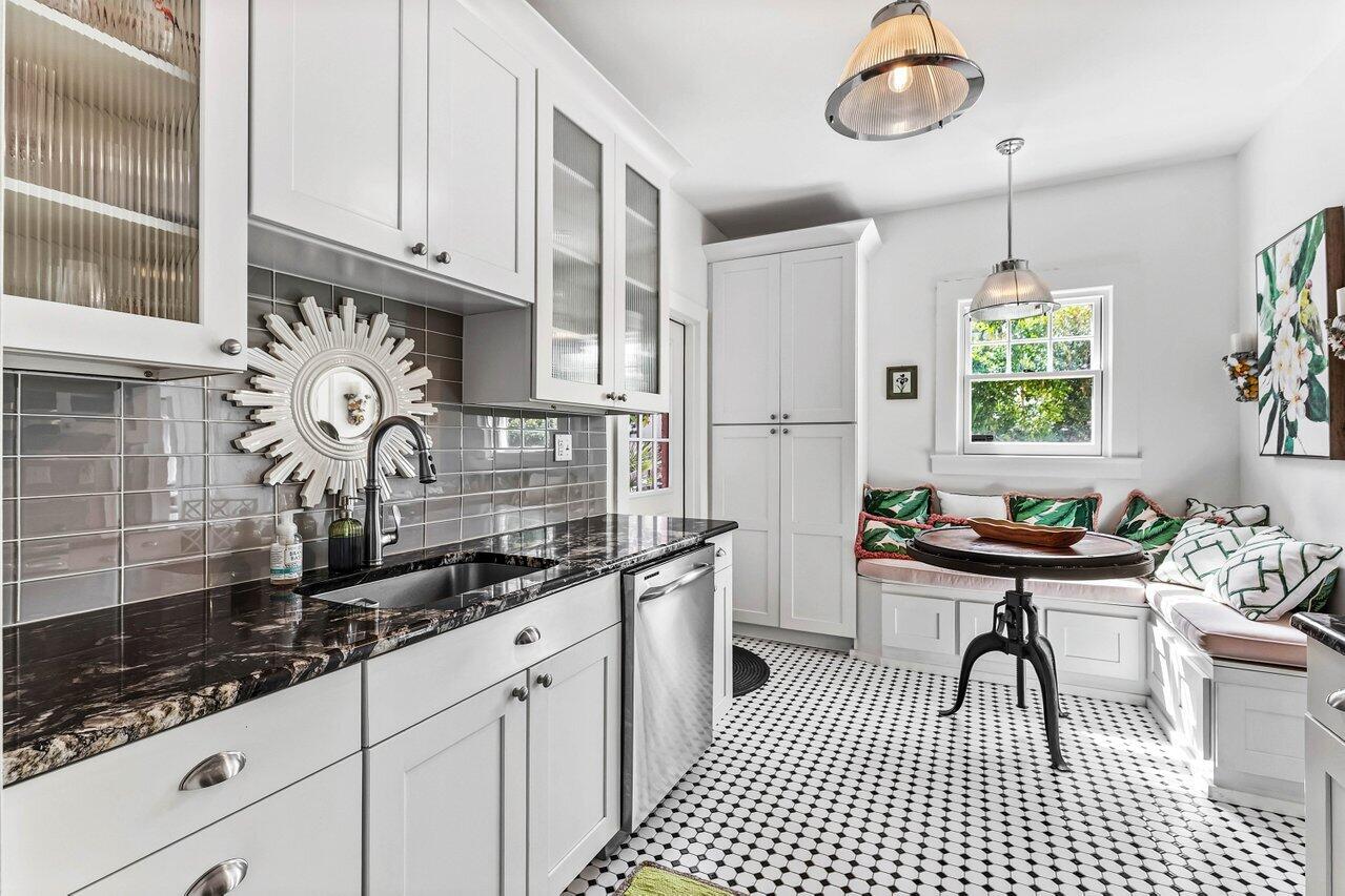 ST LUCIE ESTATES - Residential Lease