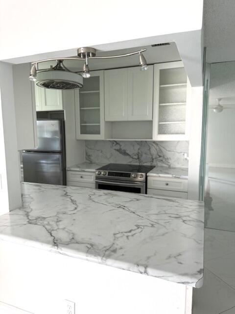 HIGH POINT OF DELRAY SEC 7 CONDO - Residential