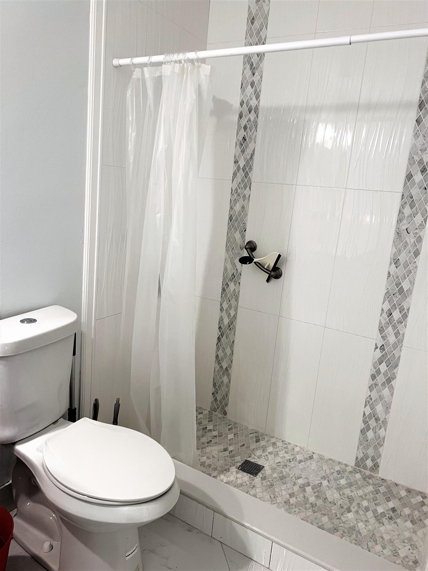 HIGH POINT OF DELRAY SEC 7 CONDO - Residential