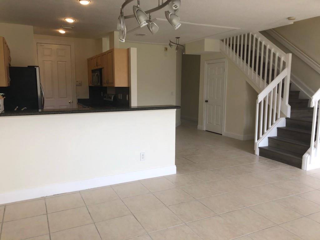 Westchester Point Twnhms - Residential Lease