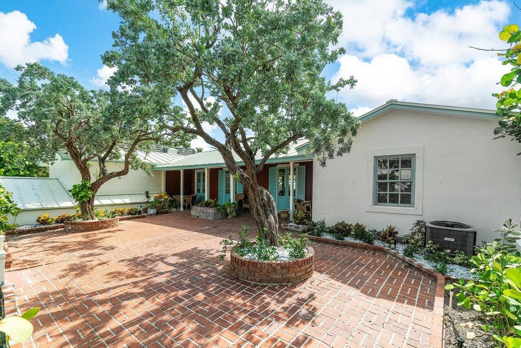 Photo of 6081 Old Ocean Boulevard, Ocean Ridge, FL 33435 (MLS # R10905437)