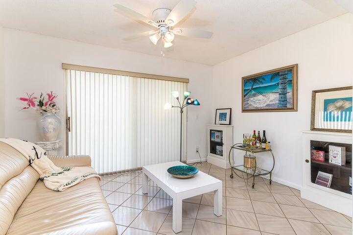 CAMELOT VILLAGE SEC 4 - Residential Lease