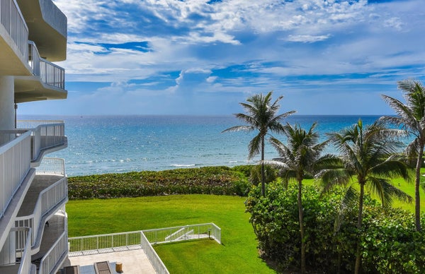 3300 S OCEAN BLVD APT 401S, PALM BEACH, FL 33480 - Image 6e5fae4911b54e2f784cd5dff6ac054f/443778046